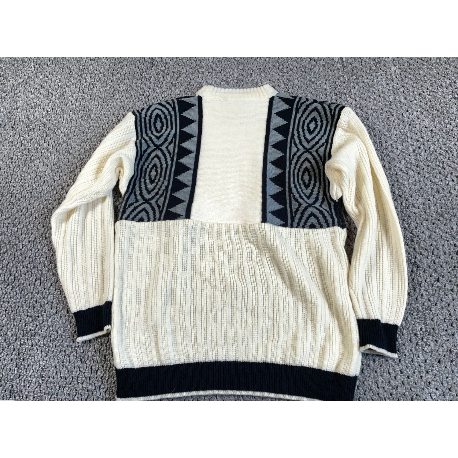 Vintage VTG 80s Vintage Geometric Knit Sweater Crew Neck Adult S Ivory Mens Pullover Geometric Pattern 80s Classic Dad Preppy Size US S / EU 44-46 / 1 - 2 Thumbnail