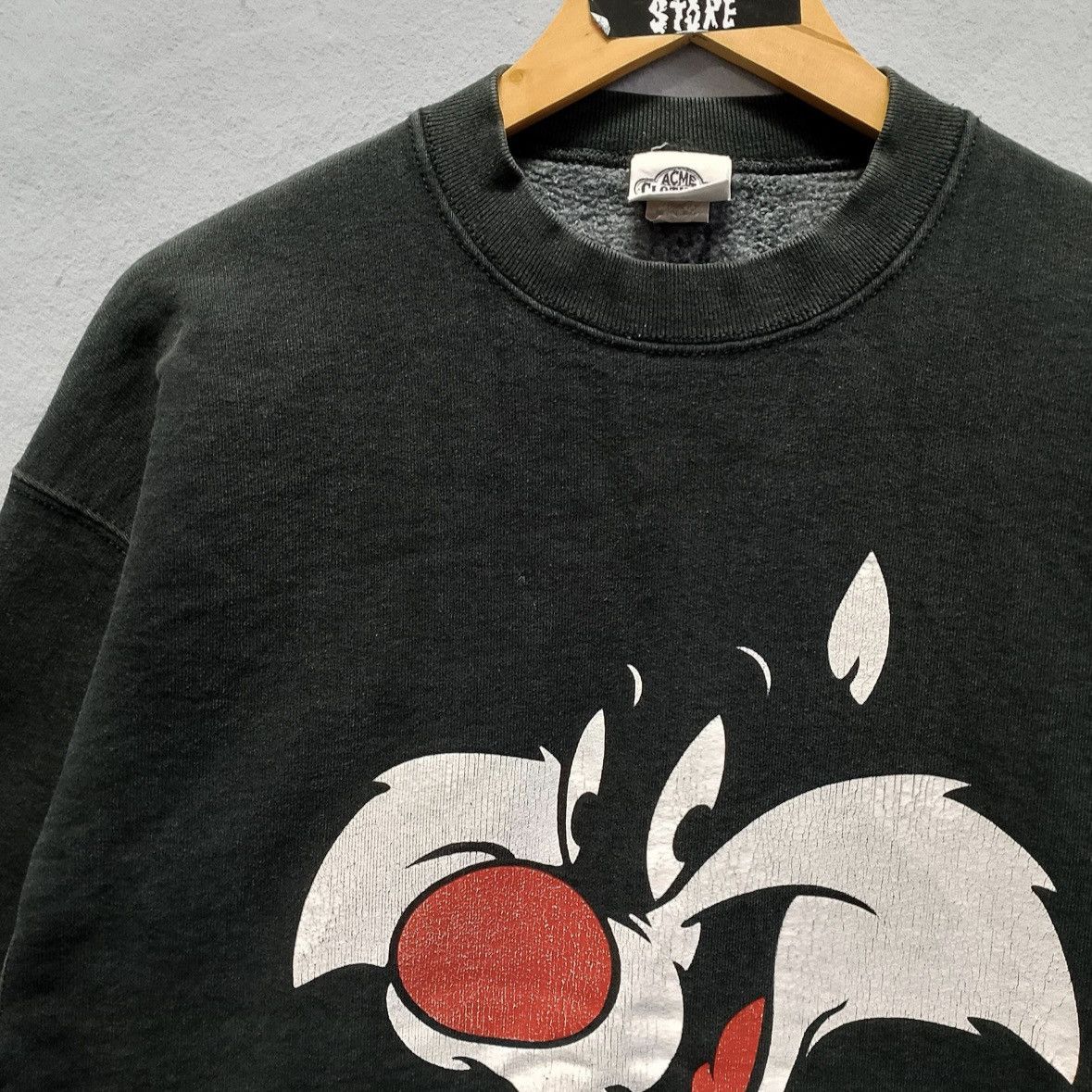 Warner Bros Vintage 1991 Warner Bros Cartoon Graphic Crewneck Sweatshirt Size US XL / EU 56 / 4 - 2 Thumbnail