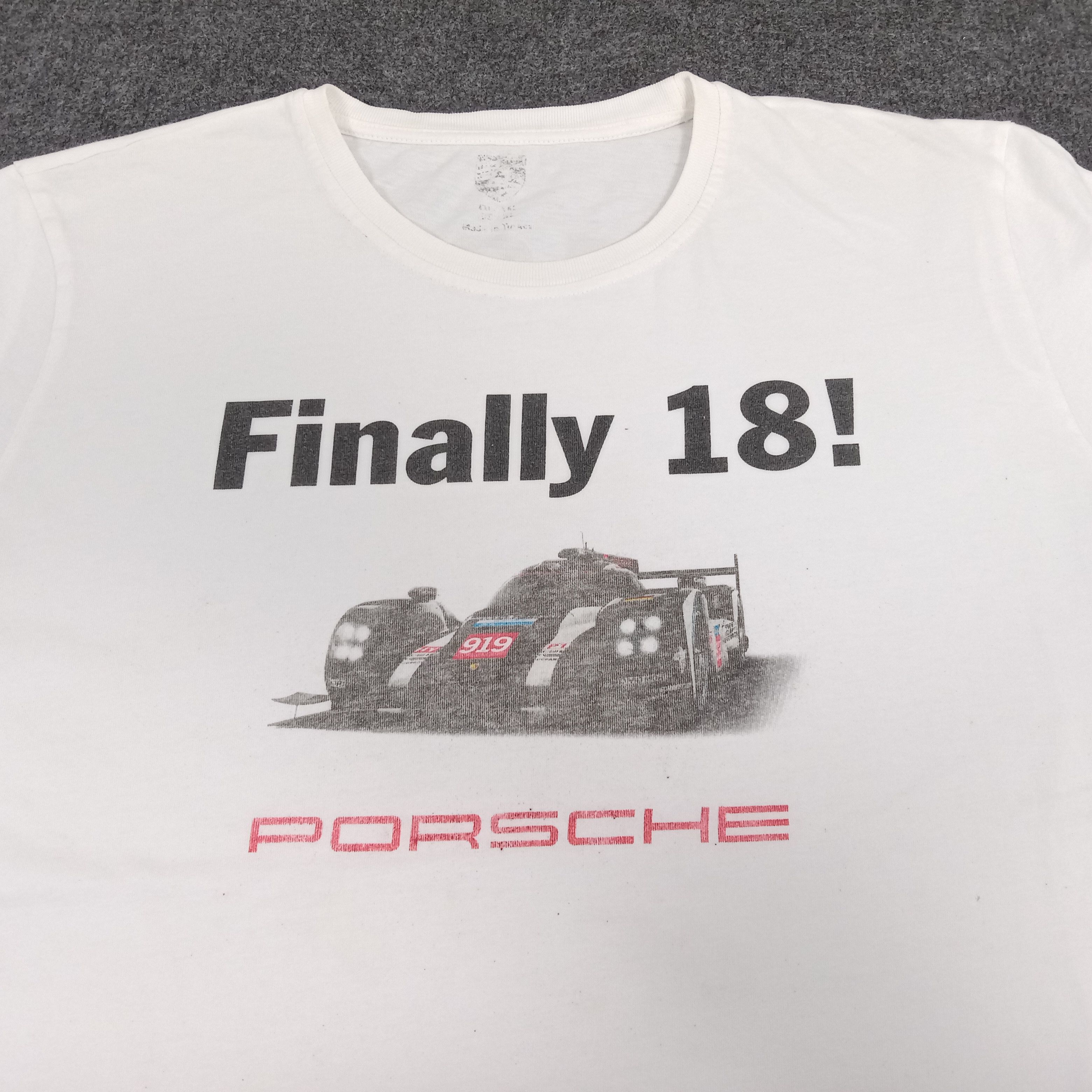 Porsche Design × Vintage Porsche Finally 18! Formula One Racing Tshirt Size US XL / EU 56 / 4 - 2 Thumbnail