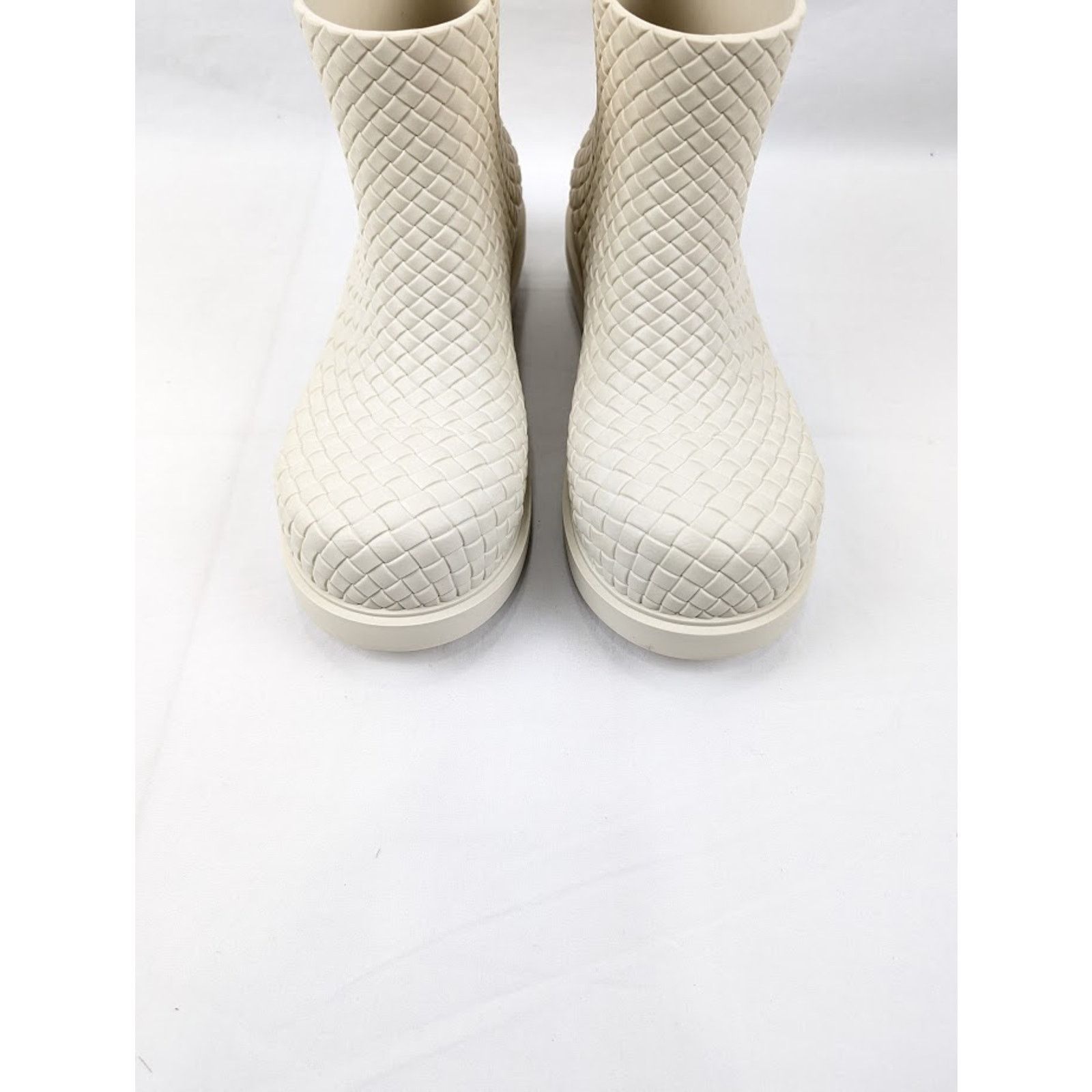 Bottega Veneta o1rshd1 Fireman Ankle Boots Biogum in Sea Salt Size US 11 / EU 44 - 13 Thumbnail