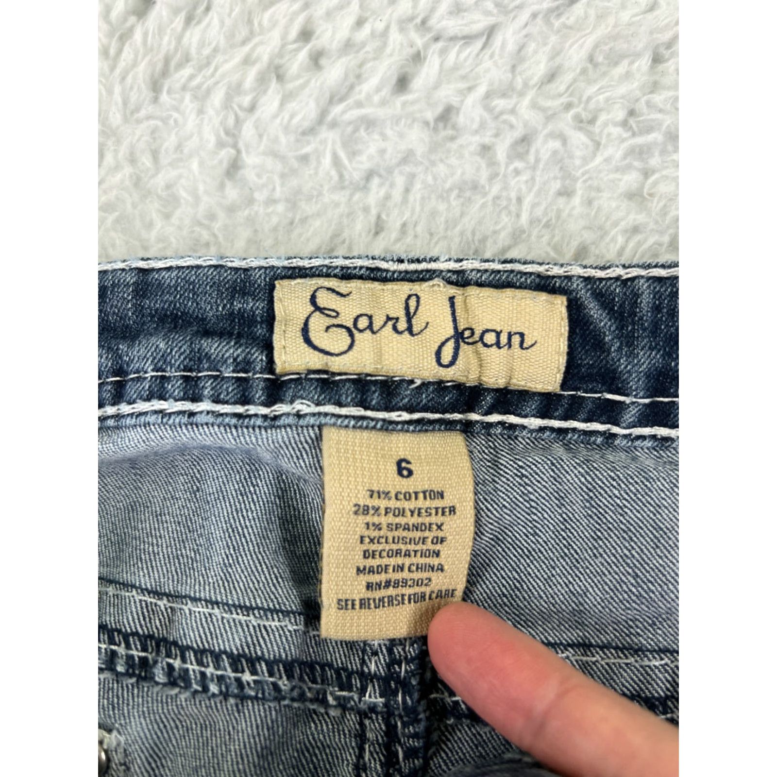 Vintage Earl Jean Pants Women 6 Blue Denim Bootcut Low Rise Bling Embroidered Stretch Size 28" / US 6 / IT 42 - 6 Thumbnail