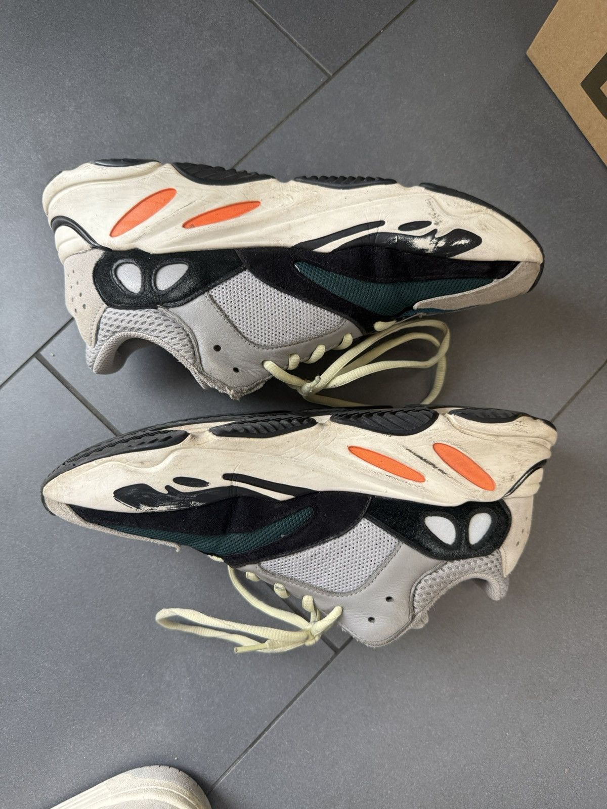 Yeezy Yeezy Adidas 700 Waverunner OG Size US 10.5 / EU 43-44 - 7 Thumbnail