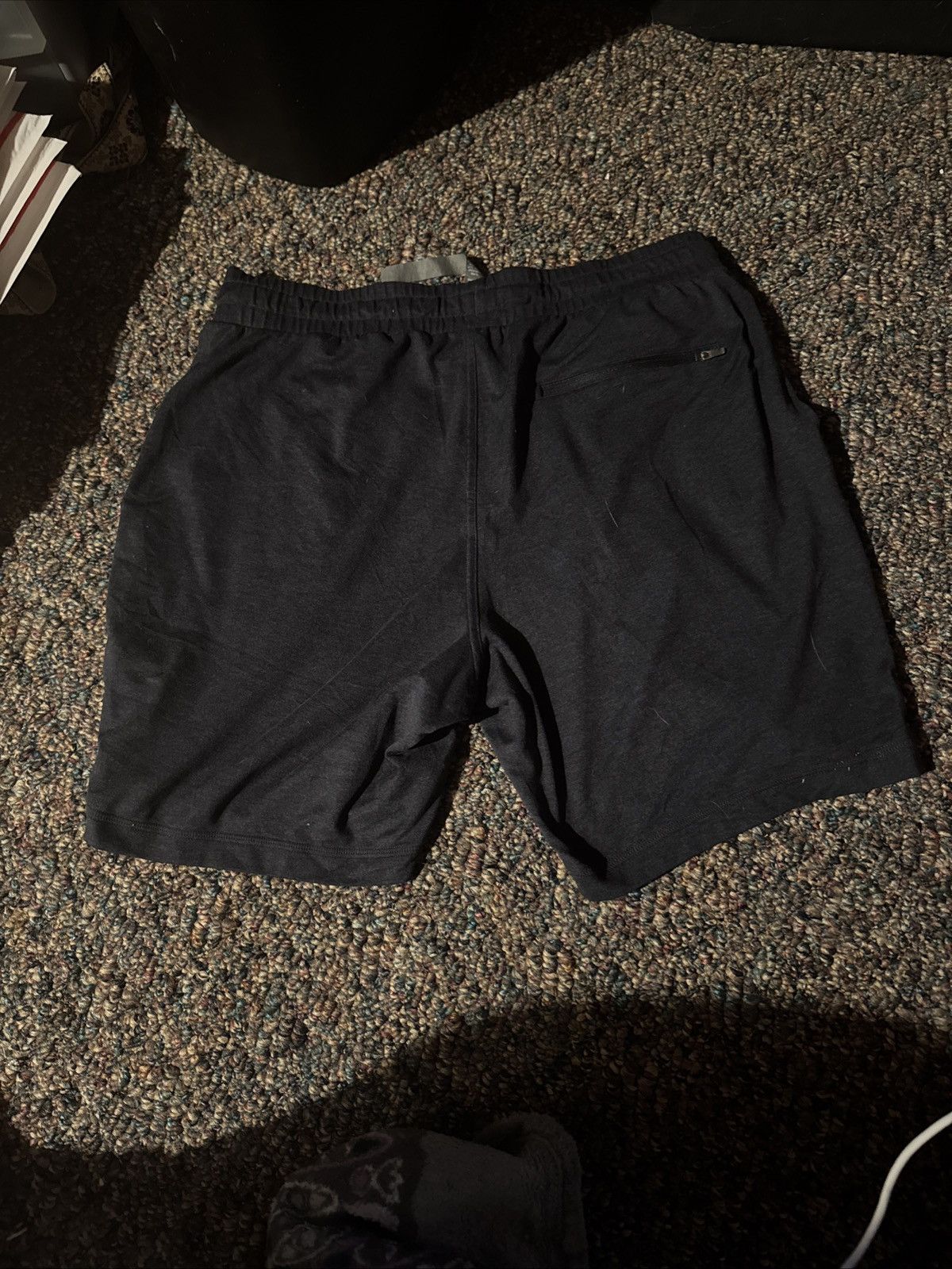 Vuori Men’s vuori shorts size medium. Dark dark blue/grey Size US 32 / EU 48 - 2 Thumbnail