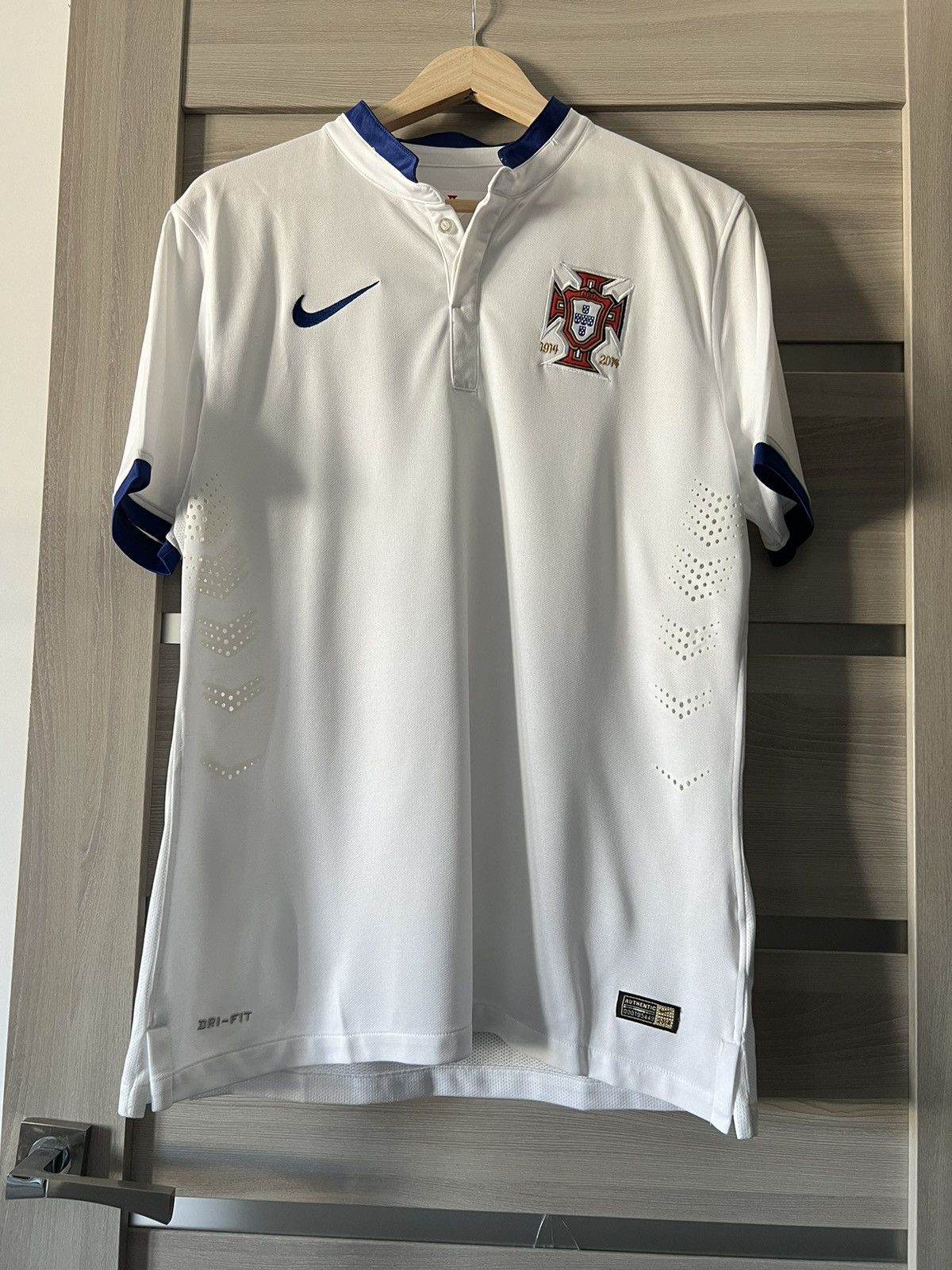 Nike Nike Portugal National Team Soccer Jersey White Size US L / EU 52-54 / 3 - 2 Thumbnail