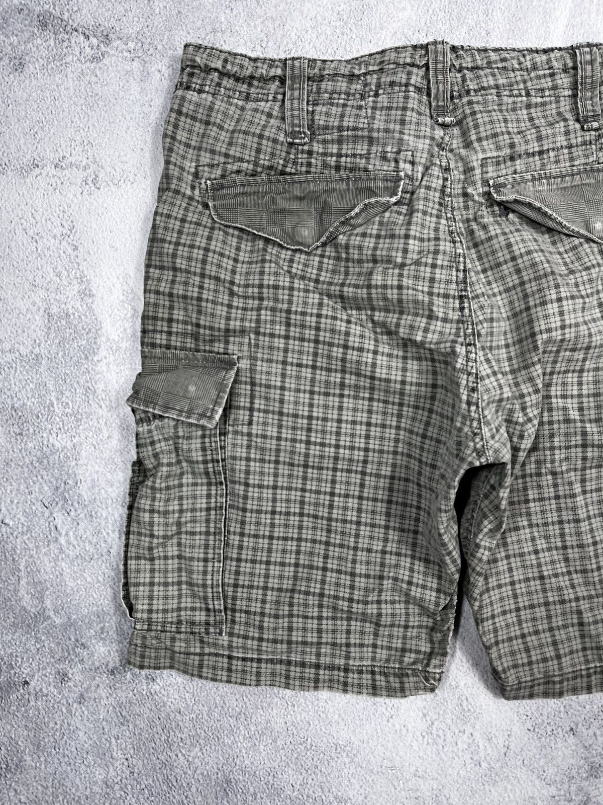 Other Vintage Y2K check cargo faded shorts streetwear size M Size US 32 / EU 48 - 8 Thumbnail