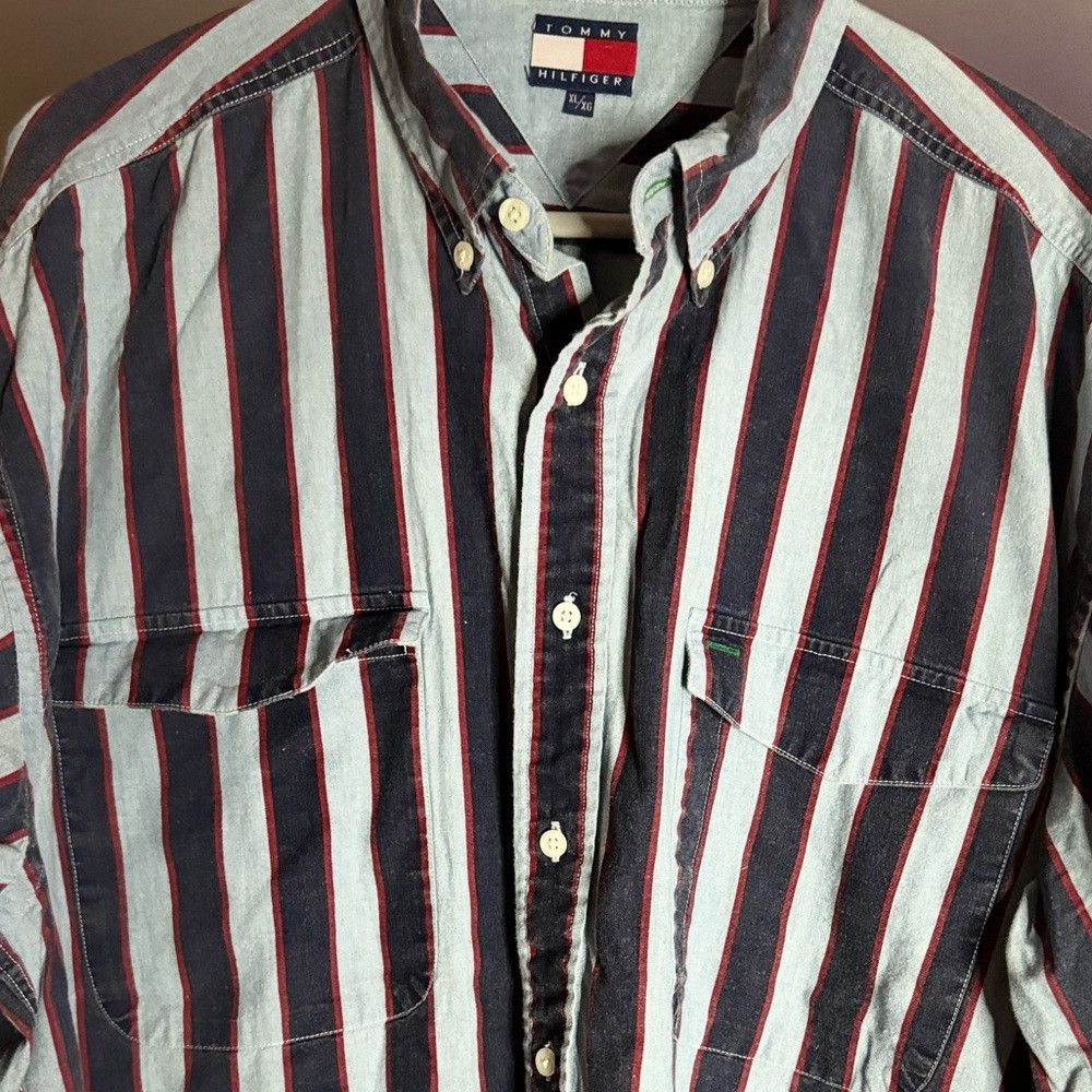 Tommy Hilfiger Vintage Tommy Hilfiger ButtonDown Shirt Mens XL Navy/Light Size US XL / EU 56 / 4 - 5 Thumbnail