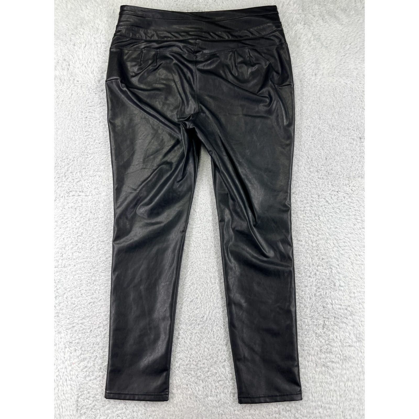 Vintage VINTAGE BBJ Women's Pants 17 Black Faux Leather Straight Leg Regular Fit Modern 2000s Womens Size 38" / US 16 / IT 52 - 2 Thumbnail