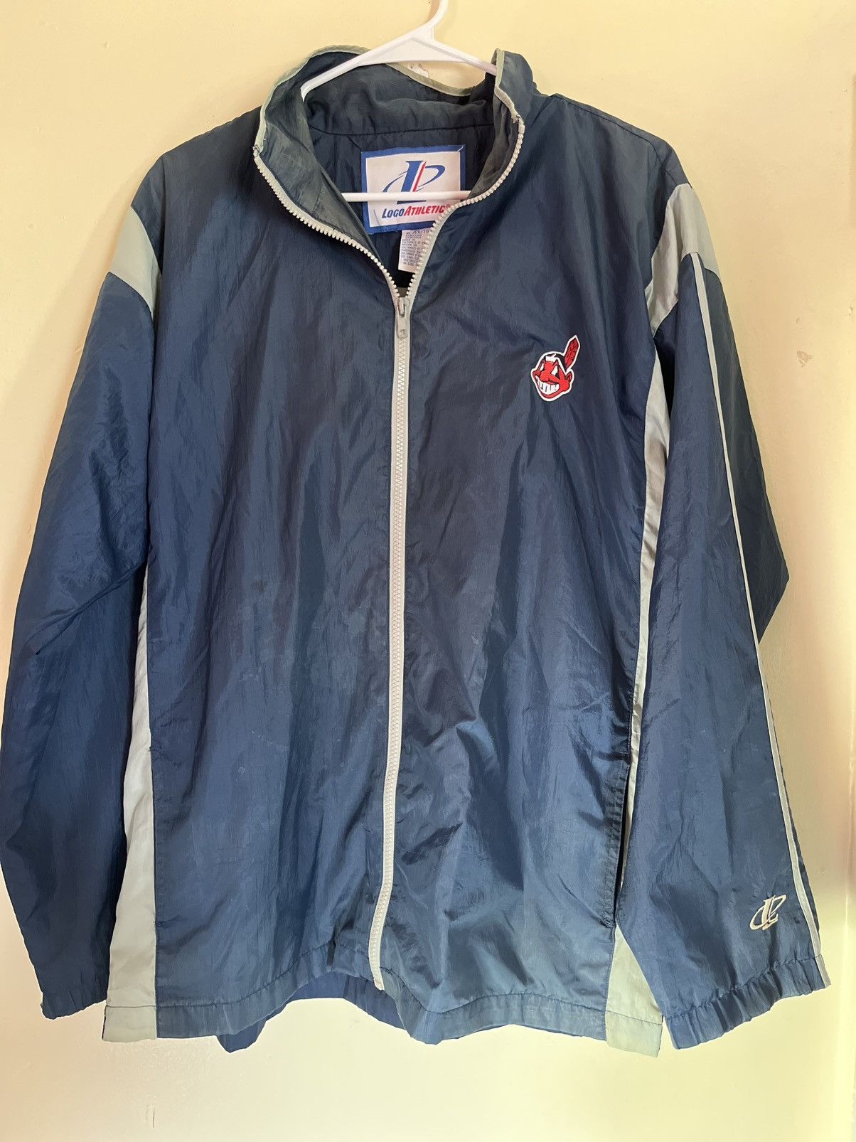 Logo Athletic vintage 90s cleveland indians logo athletic mlb windbreaker Size US XL / EU 56 / 4 - 1 Thumbnail