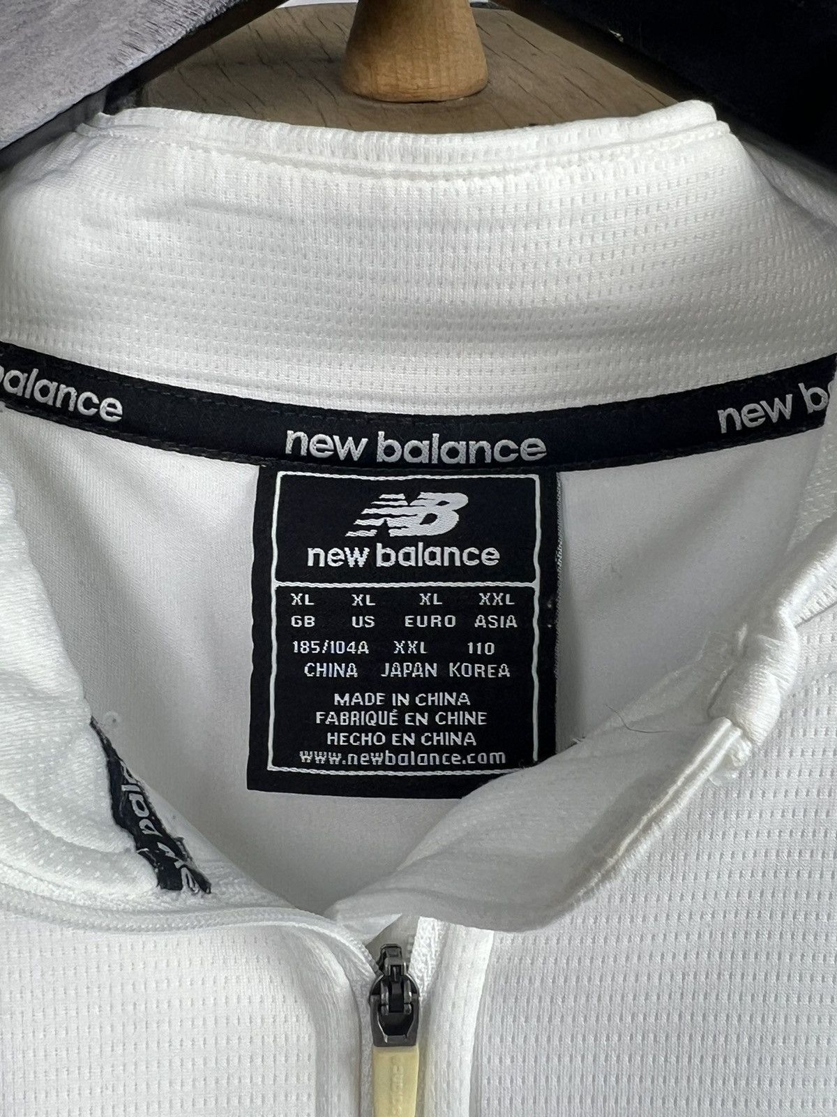New Balance New Balance Liverpool Training Long Sleeve Jersey Size L-XL Size US XL / EU 56 / 4 - 4 Thumbnail