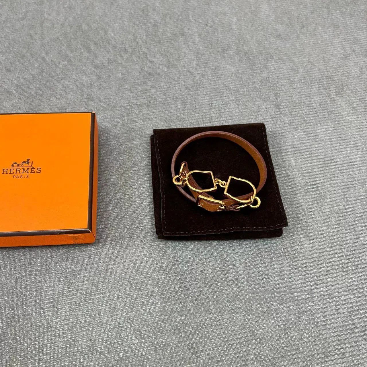 Hermes Hermes Brown Double Loop Leather Bracelet. Size ONE SIZE - 1 Thumbnail