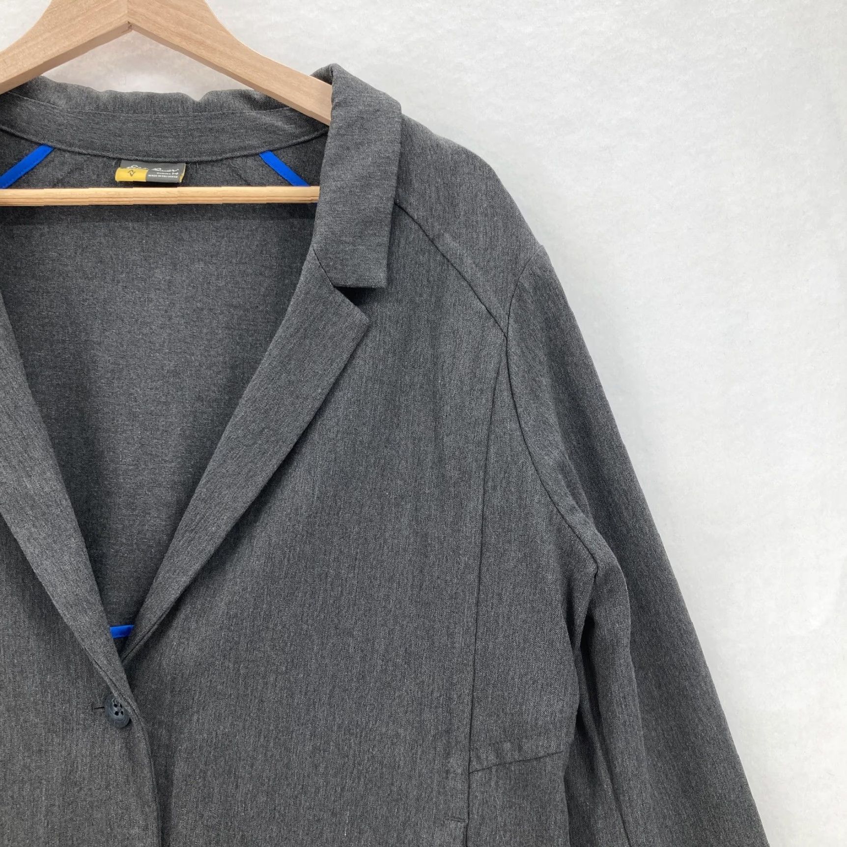 Eddie Bauer VINTAGE Eddie Bauer Travex Blazer Womens 14 Gray Stretch Two Button Jacket Hiking Camp Size XL / US 12-14 / IT 48-50 - 2 Thumbnail