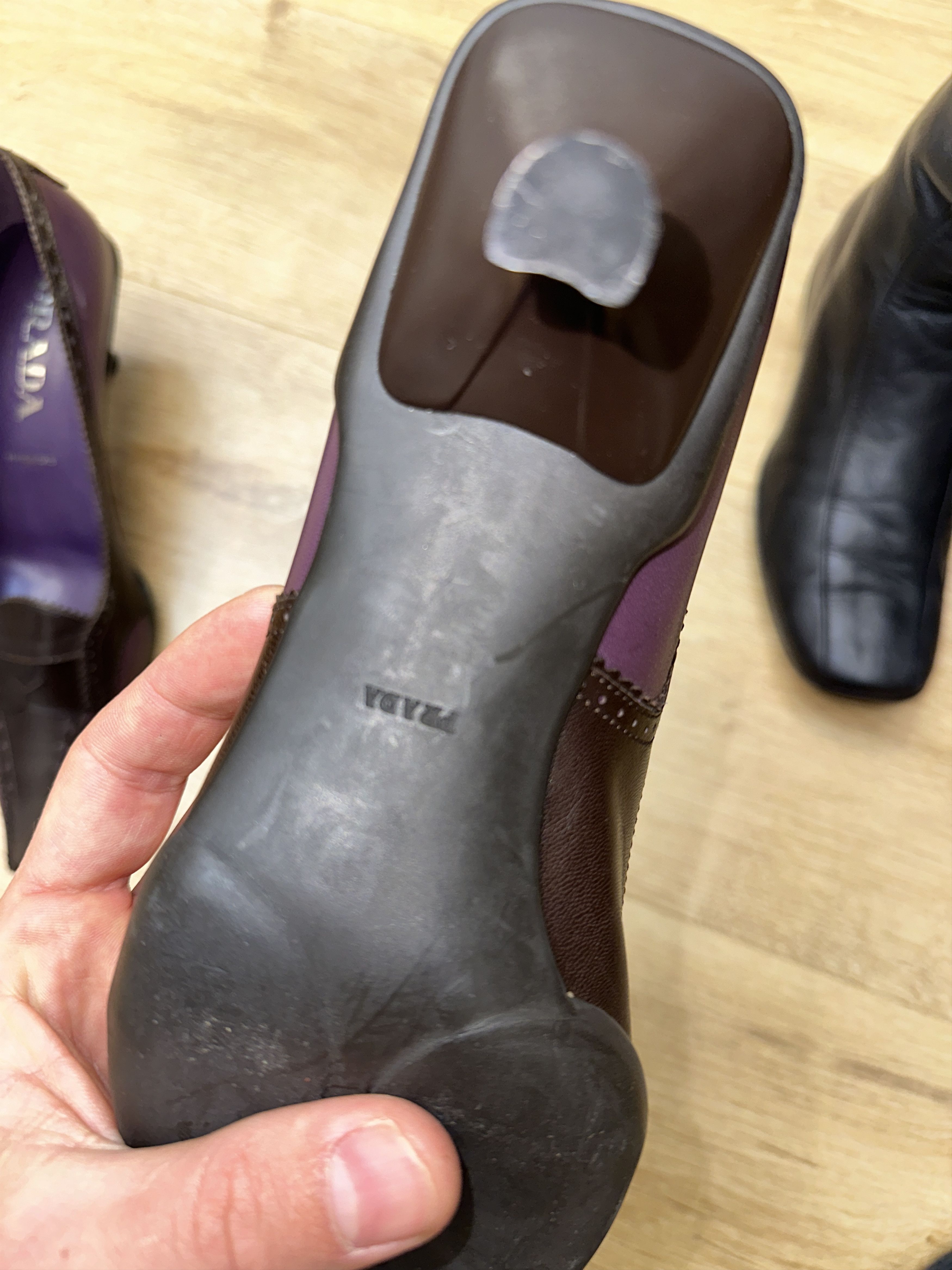 Prada Prada Two Tone Leather Heel Pumps Pointed Toe EU 39 8.5 Size US 8.5 / IT 38.5 - 5 Thumbnail