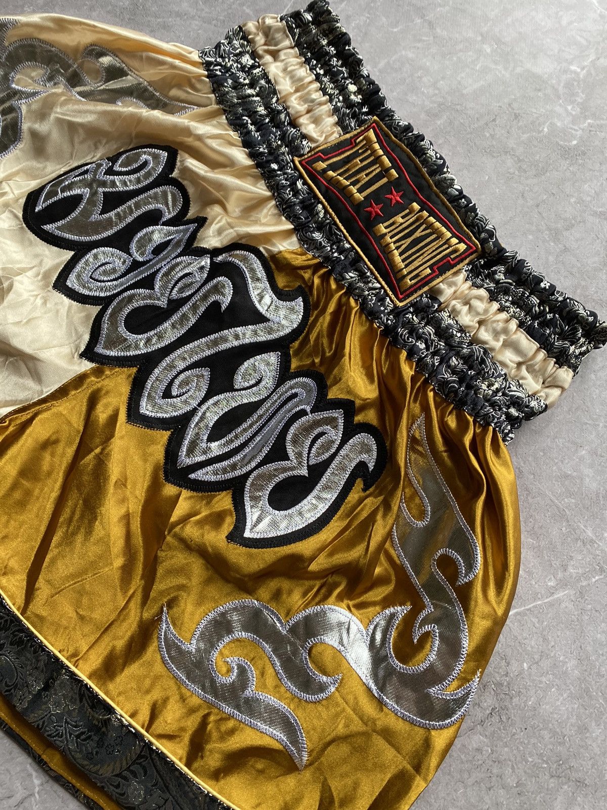 Vintage Vintage Muay Thai Boxing MMA Dragon Print Shorts Size L Size US 34 / EU 50 - 4 Thumbnail