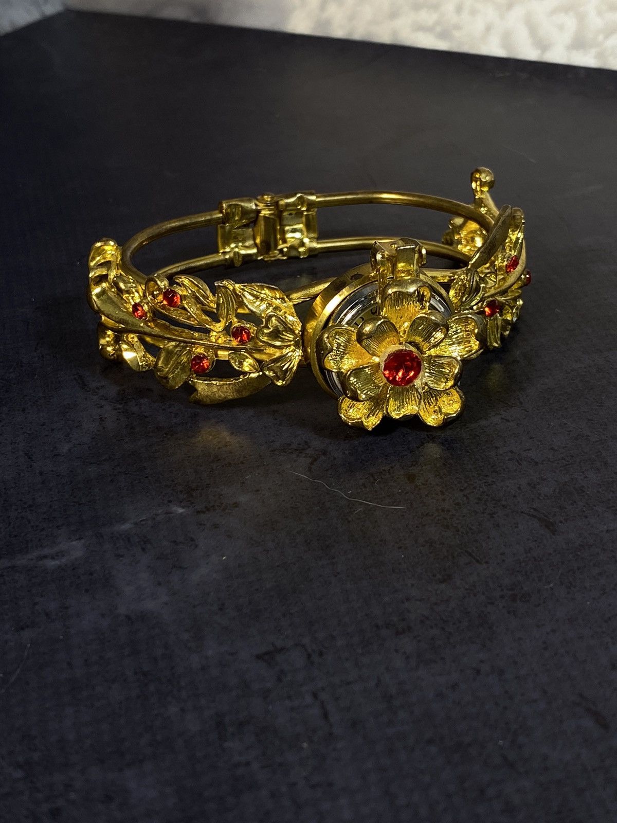 Jewelry Vintage Gold Ornate Bracelet Watch, Japanese Brand Size ONE SIZE - 9 Thumbnail
