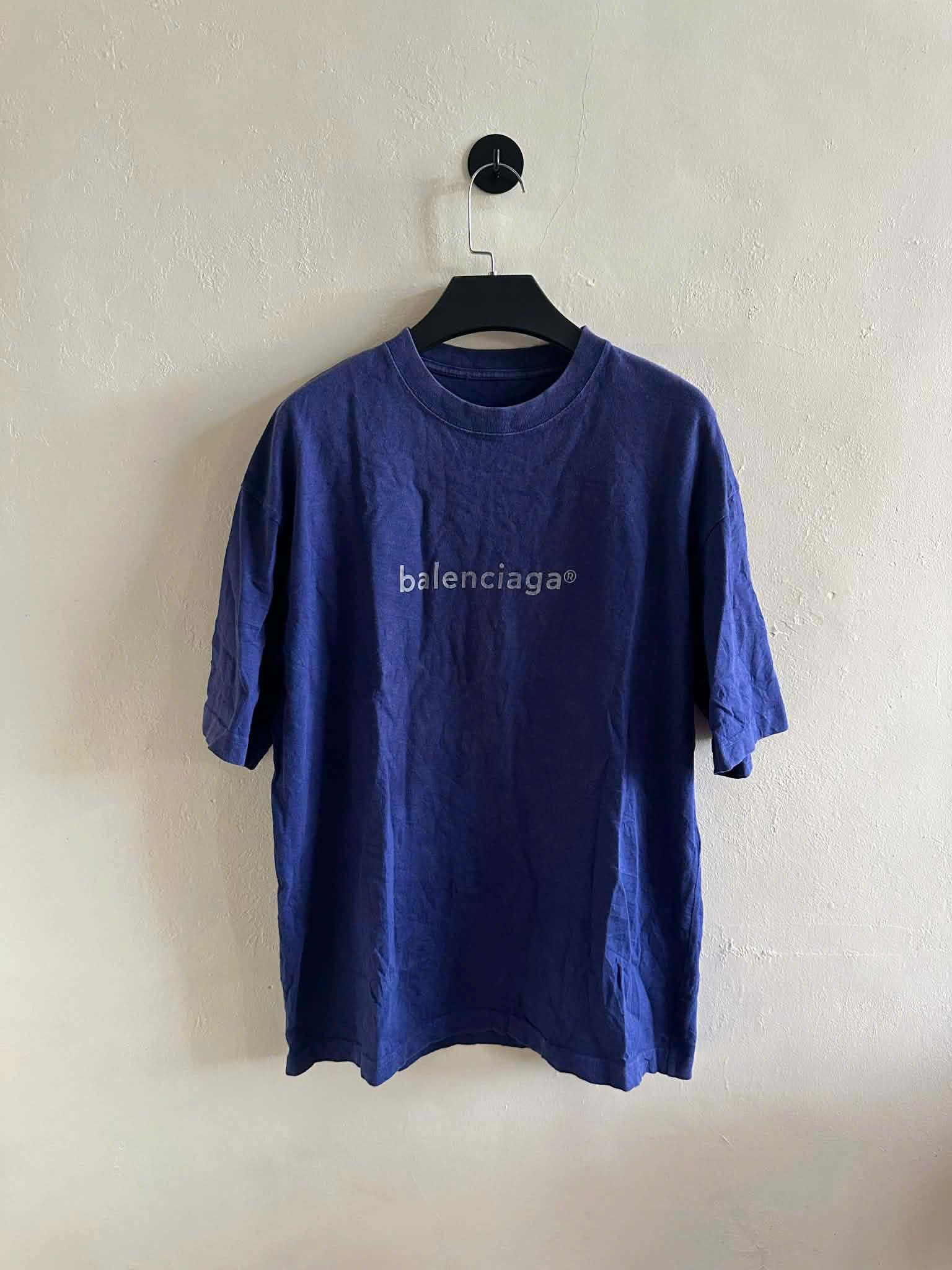 Balenciaga BALENCIAGA T SHIRT Size US S / EU 44-46 / 1 - 1 Thumbnail