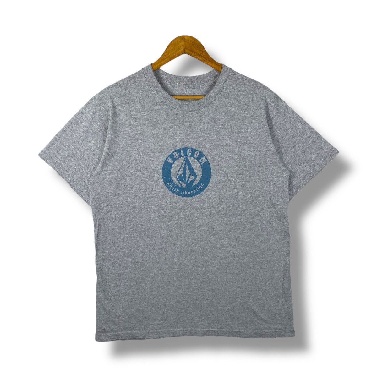 Volcom Vintage 00's VOLCOM Youth Liberation Graphic Tee Shirt Size US L / EU 52-54 / 3 - 1 Thumbnail