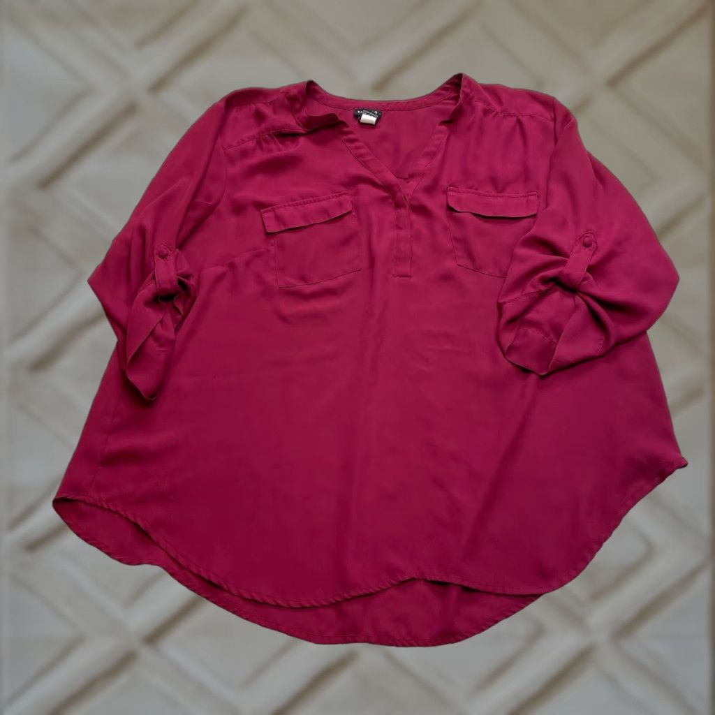 Torrid Torrid Blouse Top Womens 2X Red Roll Tab Sleeve Pockets Polyester V-Neck Button Casual Knit 3/4 Sleeve Plus Size Size XXL / US 16-18 / IT 52-54 - 1 Thumbnail
