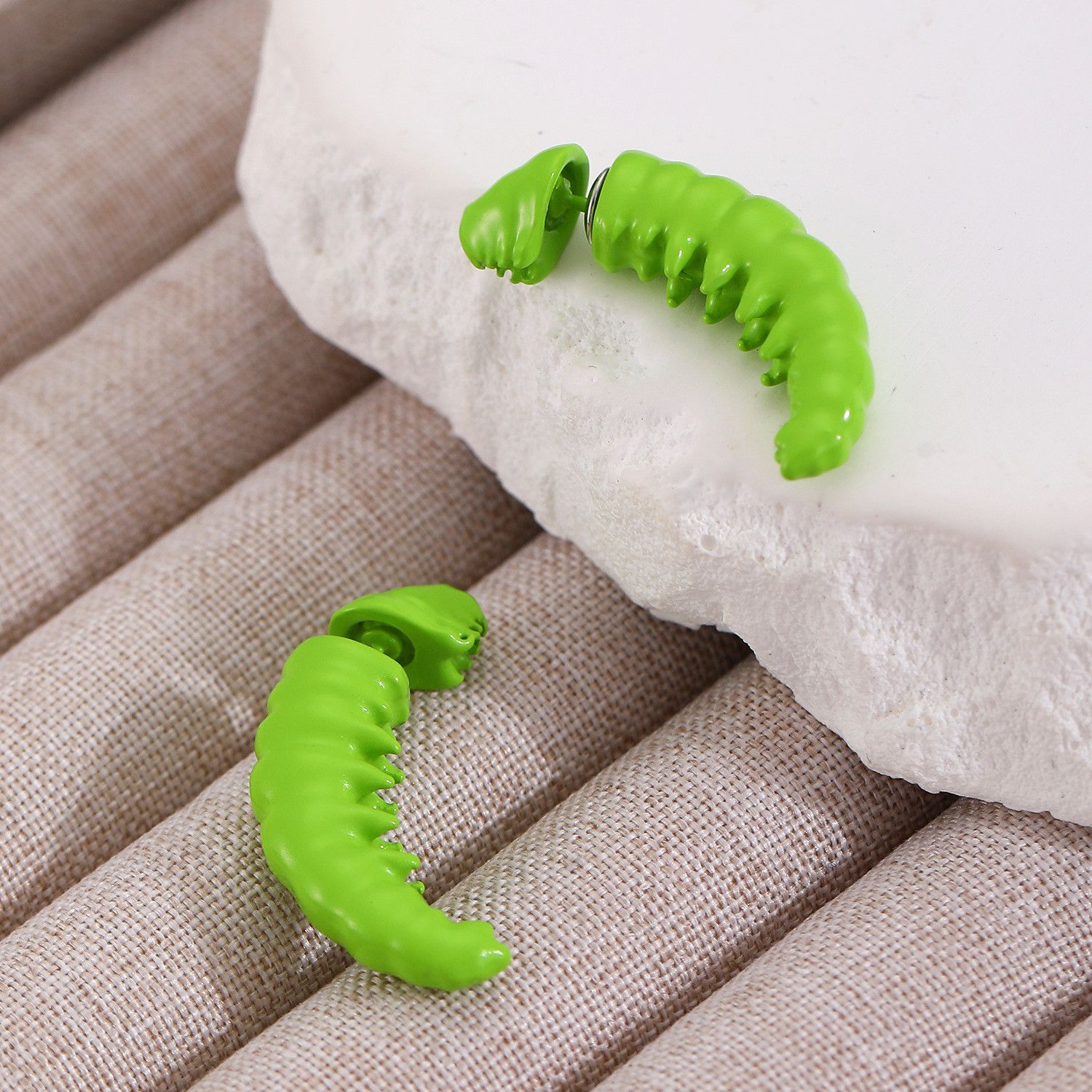 Jewelry × Sterling Silver Green Bug Matchless Earrings One Pairs Chrome Jewelry Size ONE SIZE - 3 Thumbnail