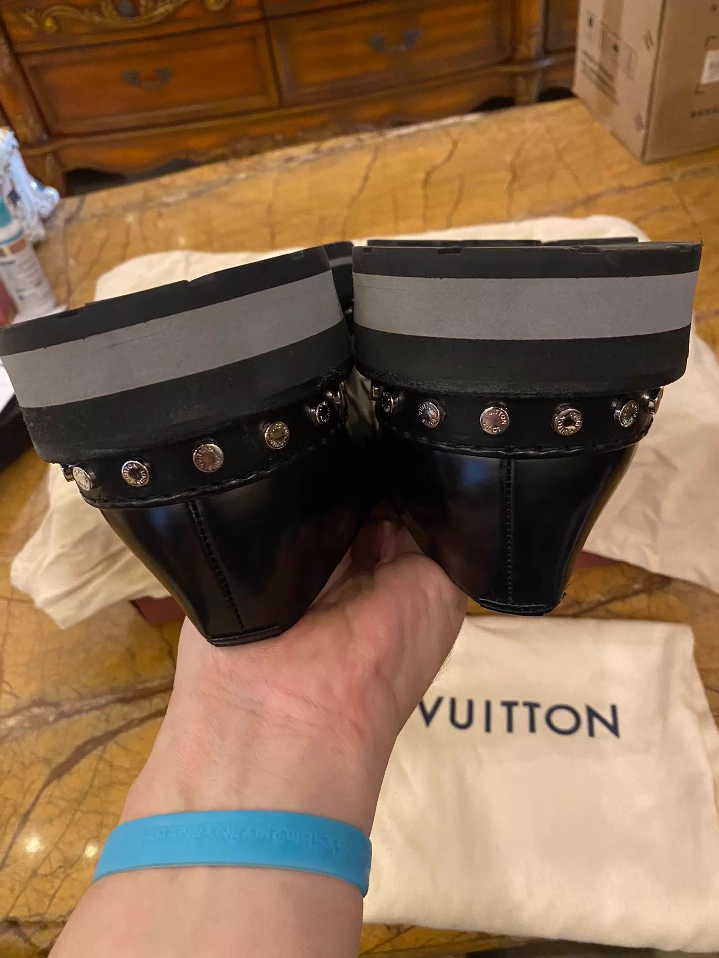 Louis Vuitton Louis Vuitton Platform Rivet Loafer Boat Shoe US8 Size US 8 / EU 41 - 7 Thumbnail