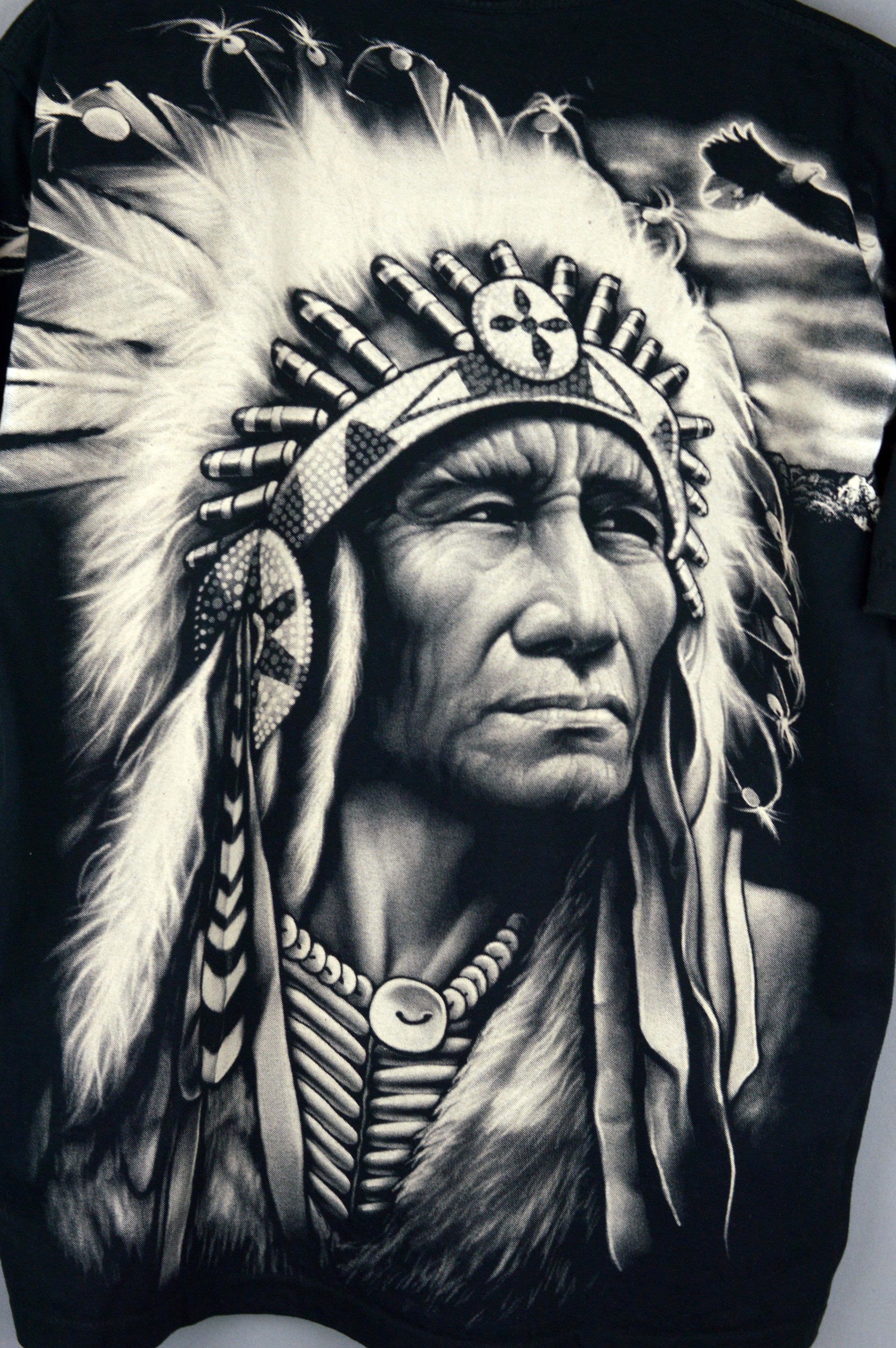 Vintage Vintage Native American t shirt Size US L / EU 52-54 / 3 - 6 Thumbnail