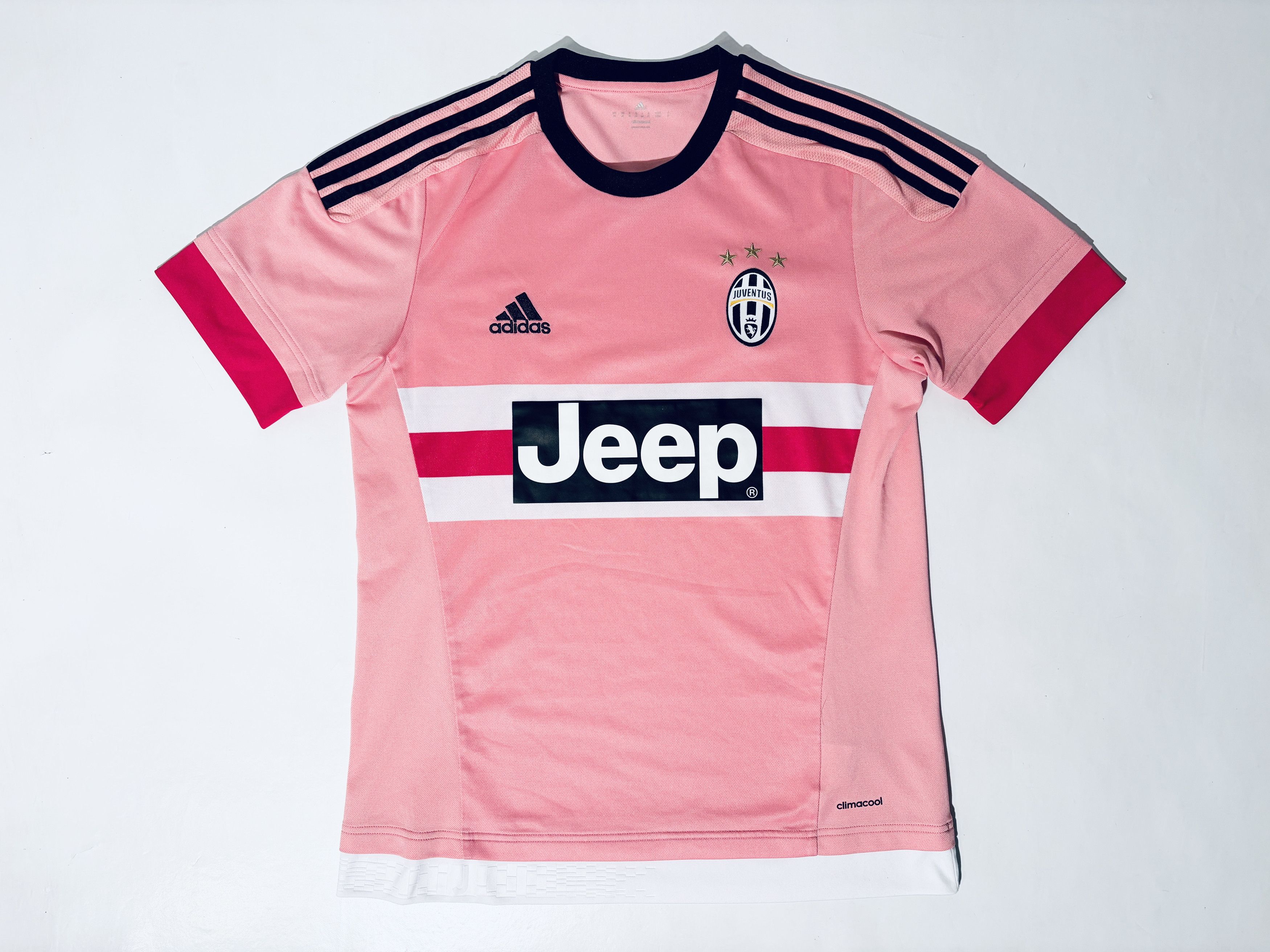 Adidas Juventus Away Jersey 2015- 2016 Size US M / EU 48-50 / 2 - 4 Thumbnail