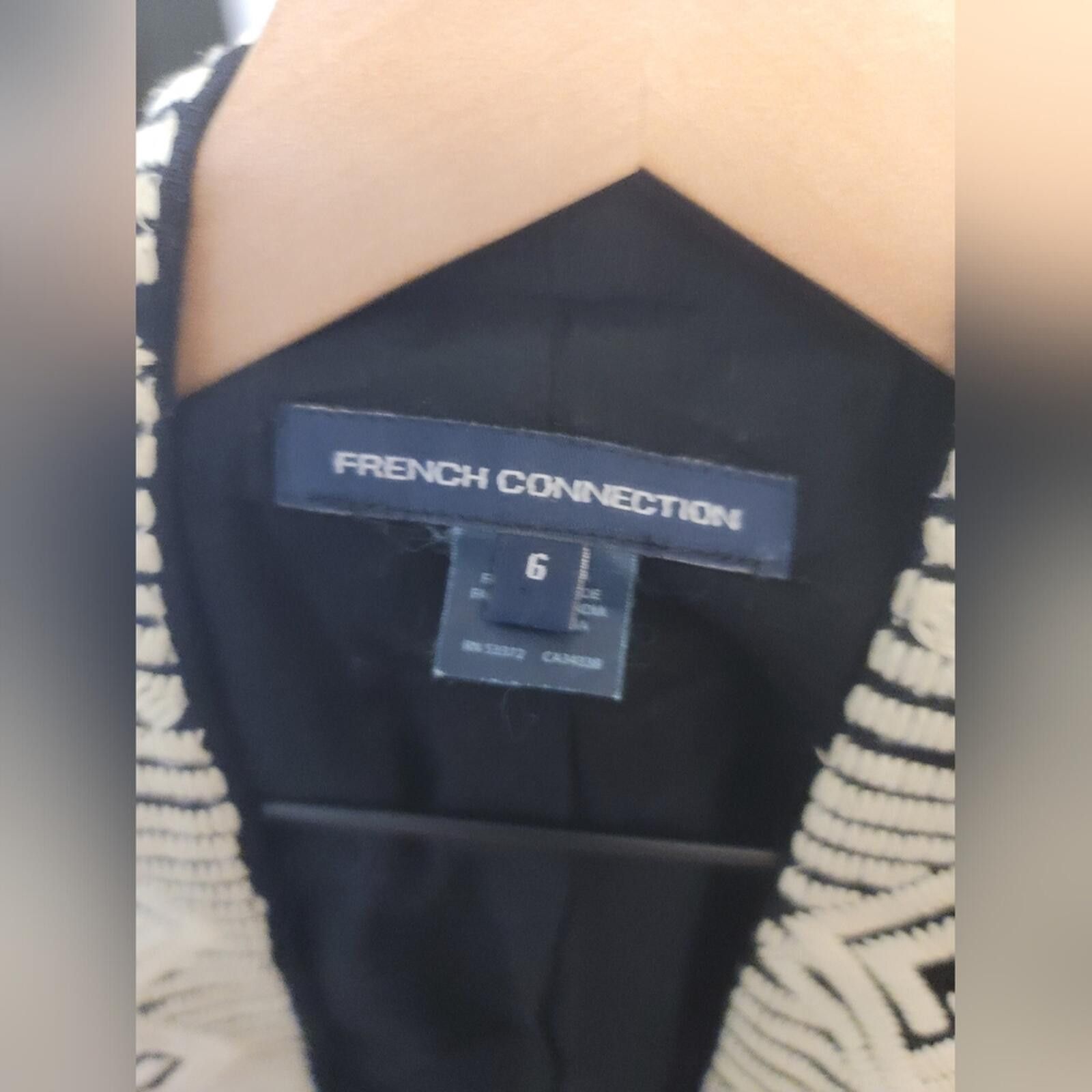 French Connection French Connection Fringe Poncho Coastal Cowgirl Minimal Sz 6 Size M / US 6-8 / IT 42-44 - 2 Thumbnail