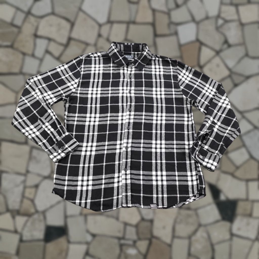 Vintage Grizzly Griptape Shirt Mens Large Black White Plaid Flannel Skateboarding Skater Size US L / EU 52-54 / 3 - 1 Thumbnail