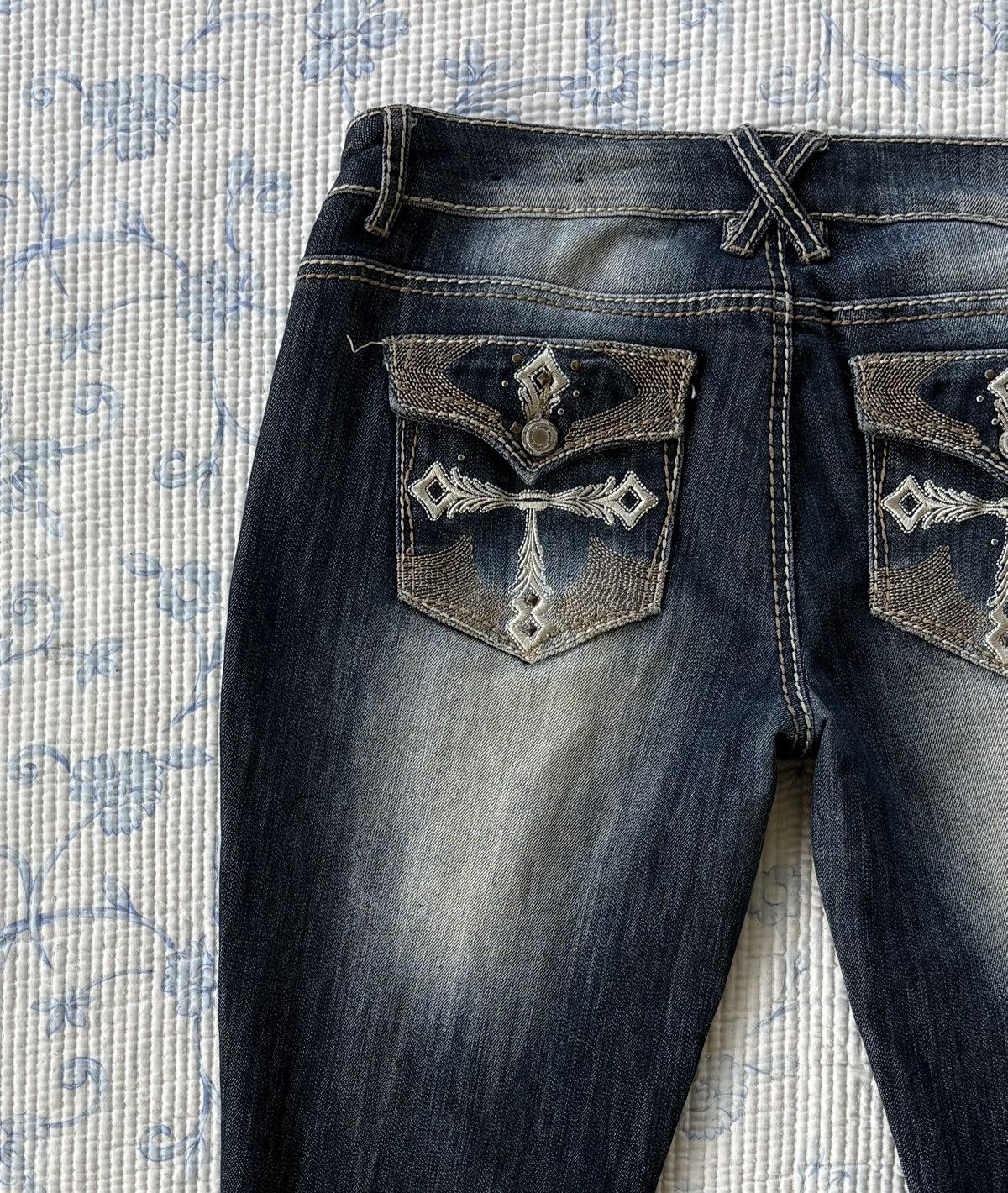 Almost Famous Almost Famous Streetwear Flared Distressed Denim Size US 34 / EU 50 - 9 Thumbnail