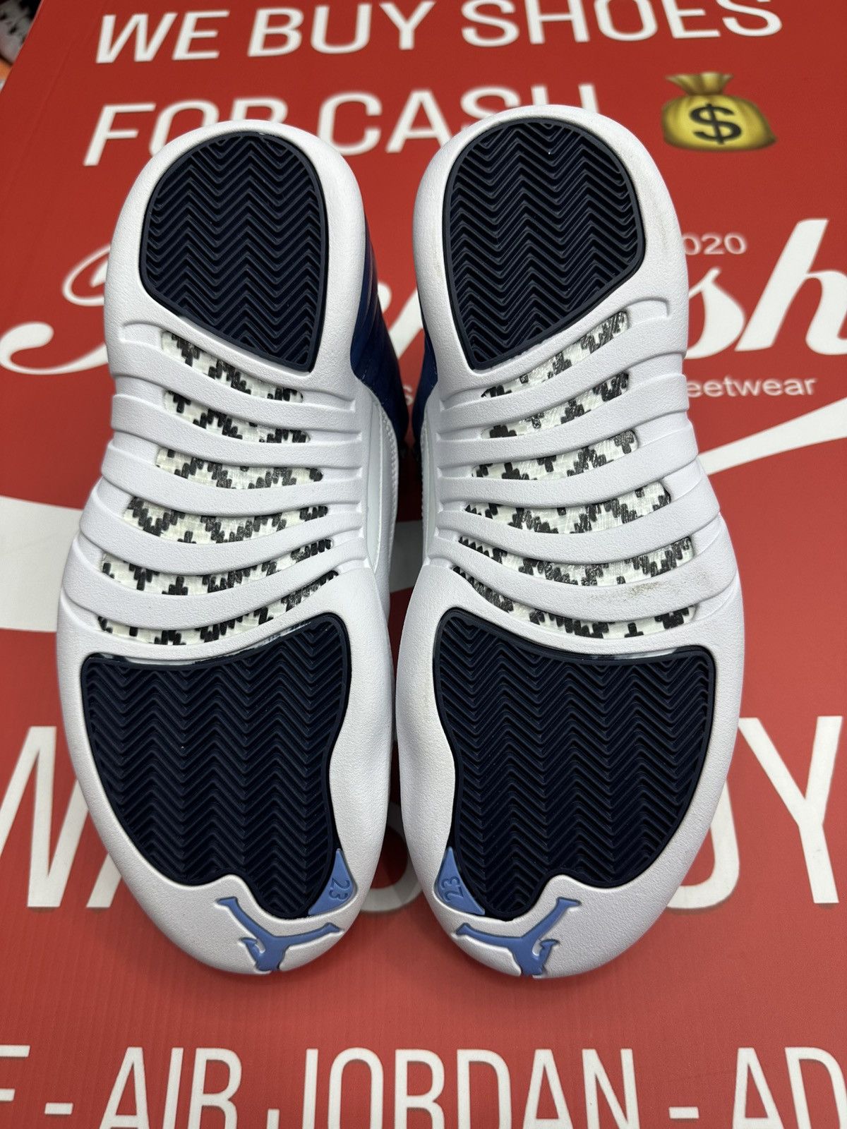 Jordan Brand Air Jordan 12 Indigo Size 8 Size US 8 / EU 41 - 6 Thumbnail