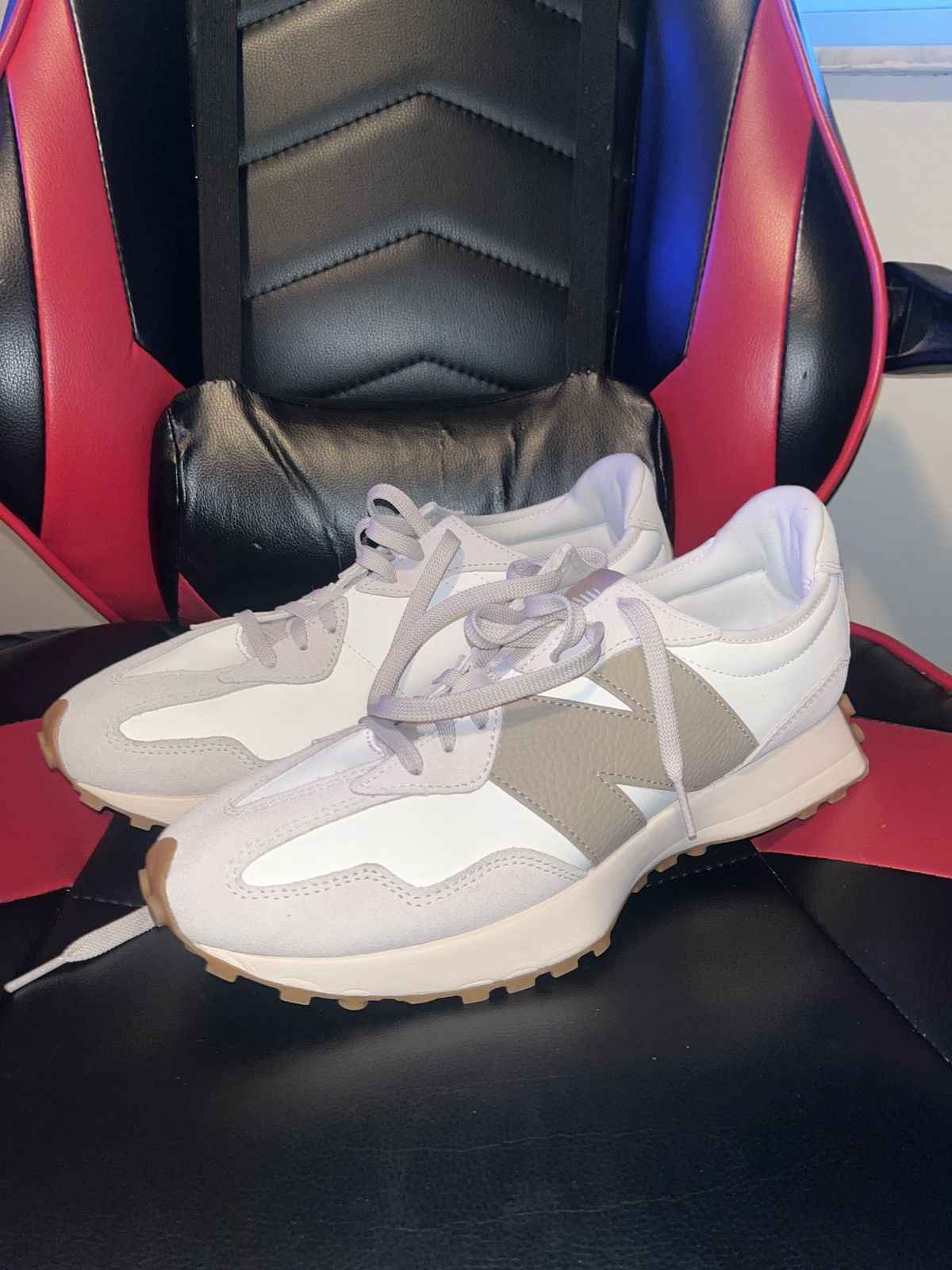 New Balance Beige and light pink intelligent choice 327 Size US 11.5 / EU 44-45 - 3 Thumbnail