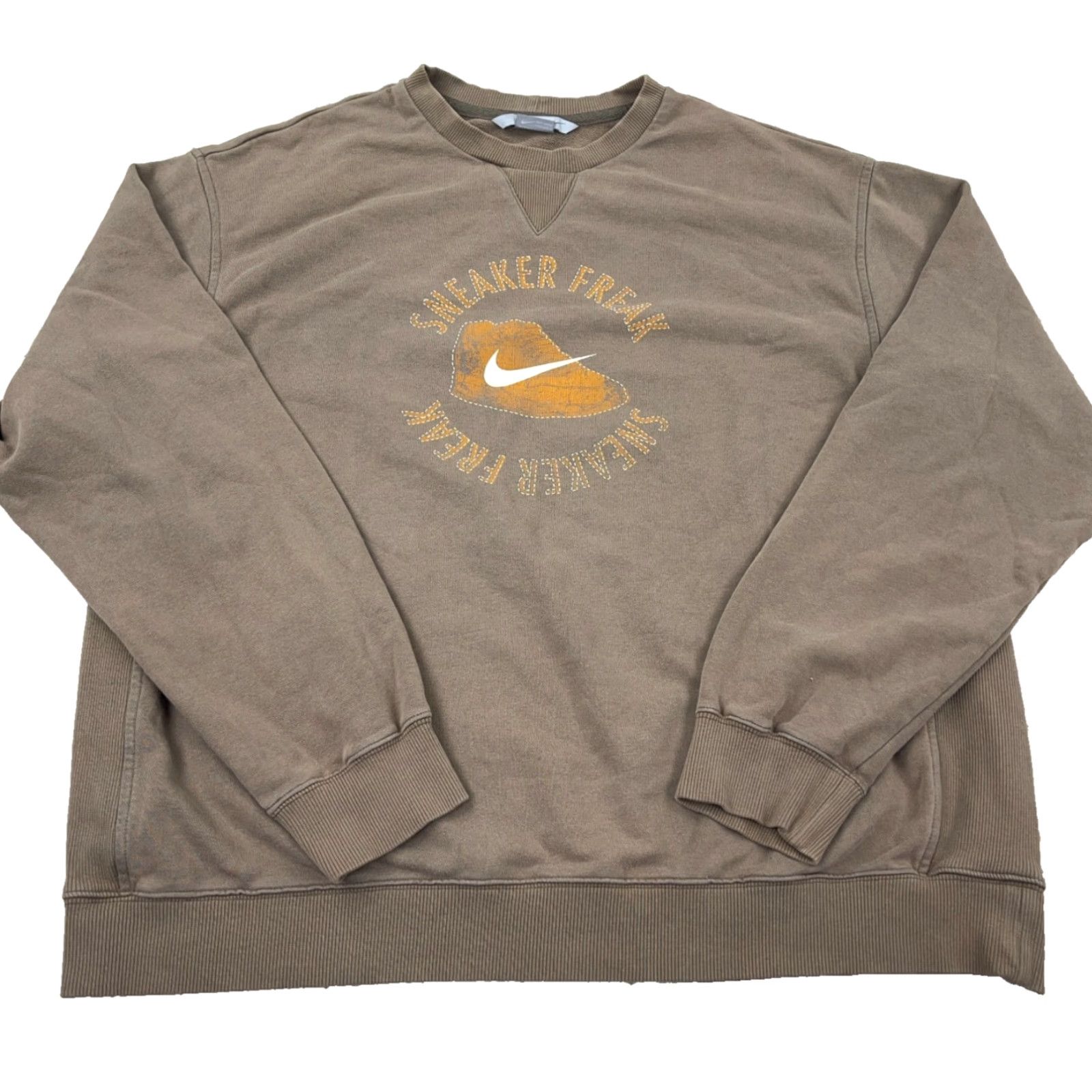 Nike VINTAGE Nike Sweatshirt Men 2XL Brown Crewneck Pullover Sweatshirt Nike Sportswear 2000s RARE Size US XXL / EU 58 / 5 - 2 Thumbnail
