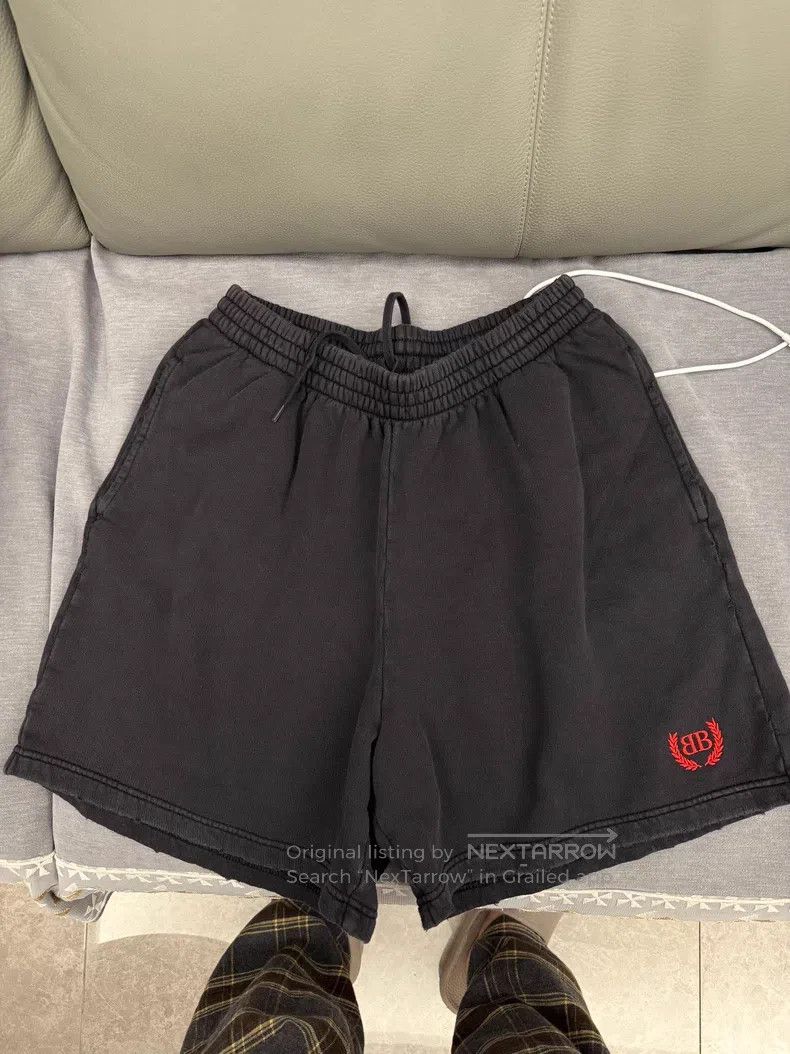 Balenciaga Balenciaga size XXS Wheat Ear BB Letter Washed Short Pants Size US 27 - 1 Thumbnail