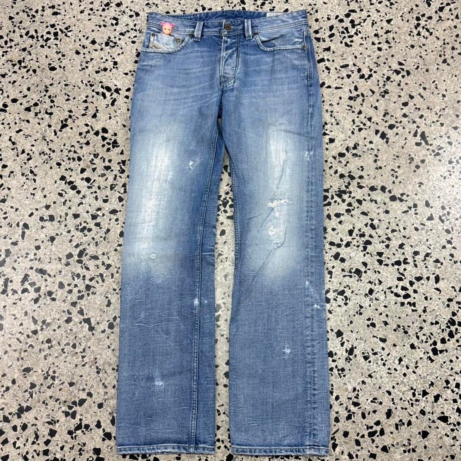 Diesel × Vintage VINTAGE Y2K THRASHED DIESEL INDUSTRY LARKEE DENIM JEANS: Size US 31 - 1 Thumbnail