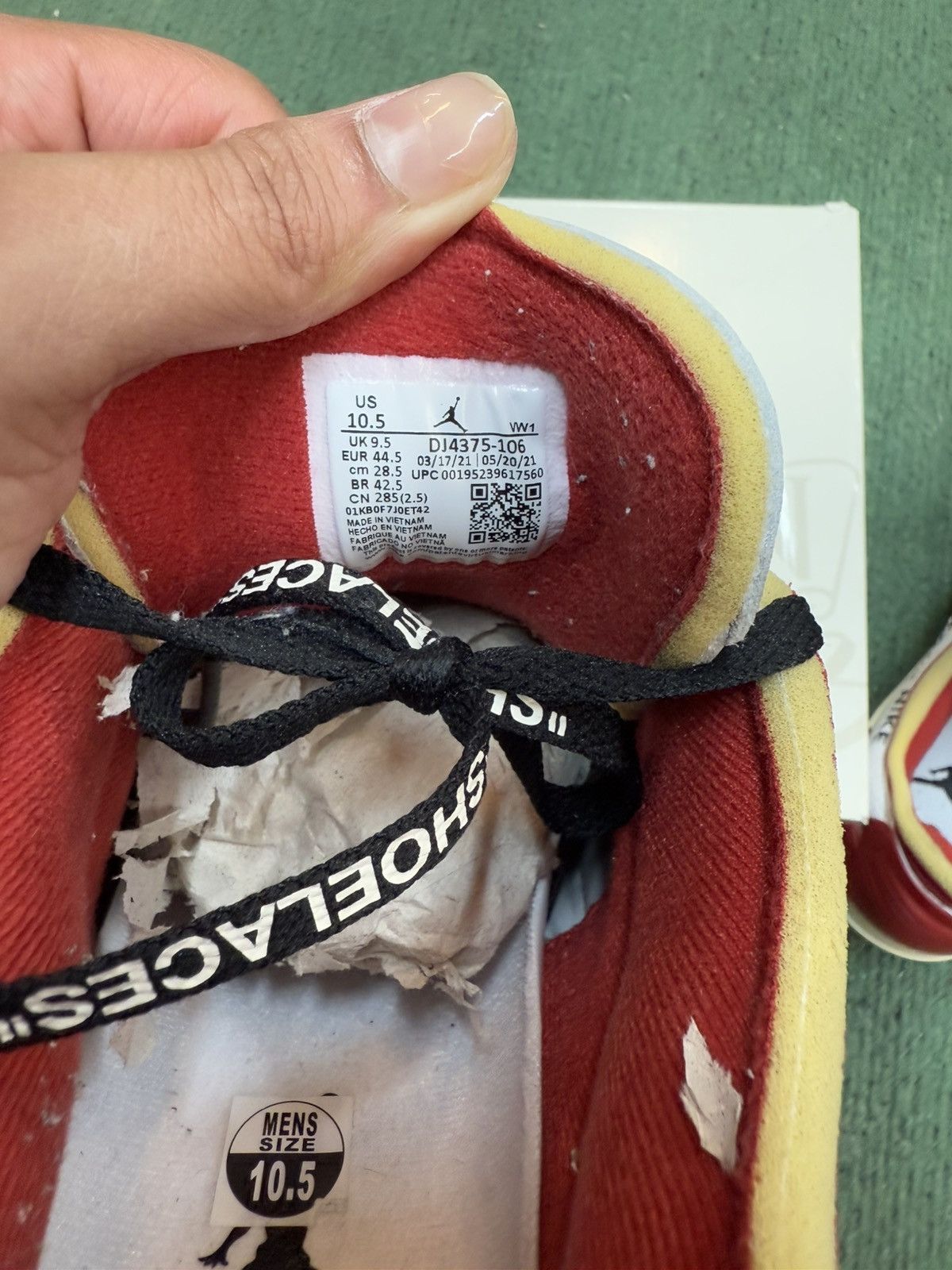Jordan Brand × Off-White Off white jordan retro 2 low Size US 10.5 / EU 43-44 - 9 Thumbnail