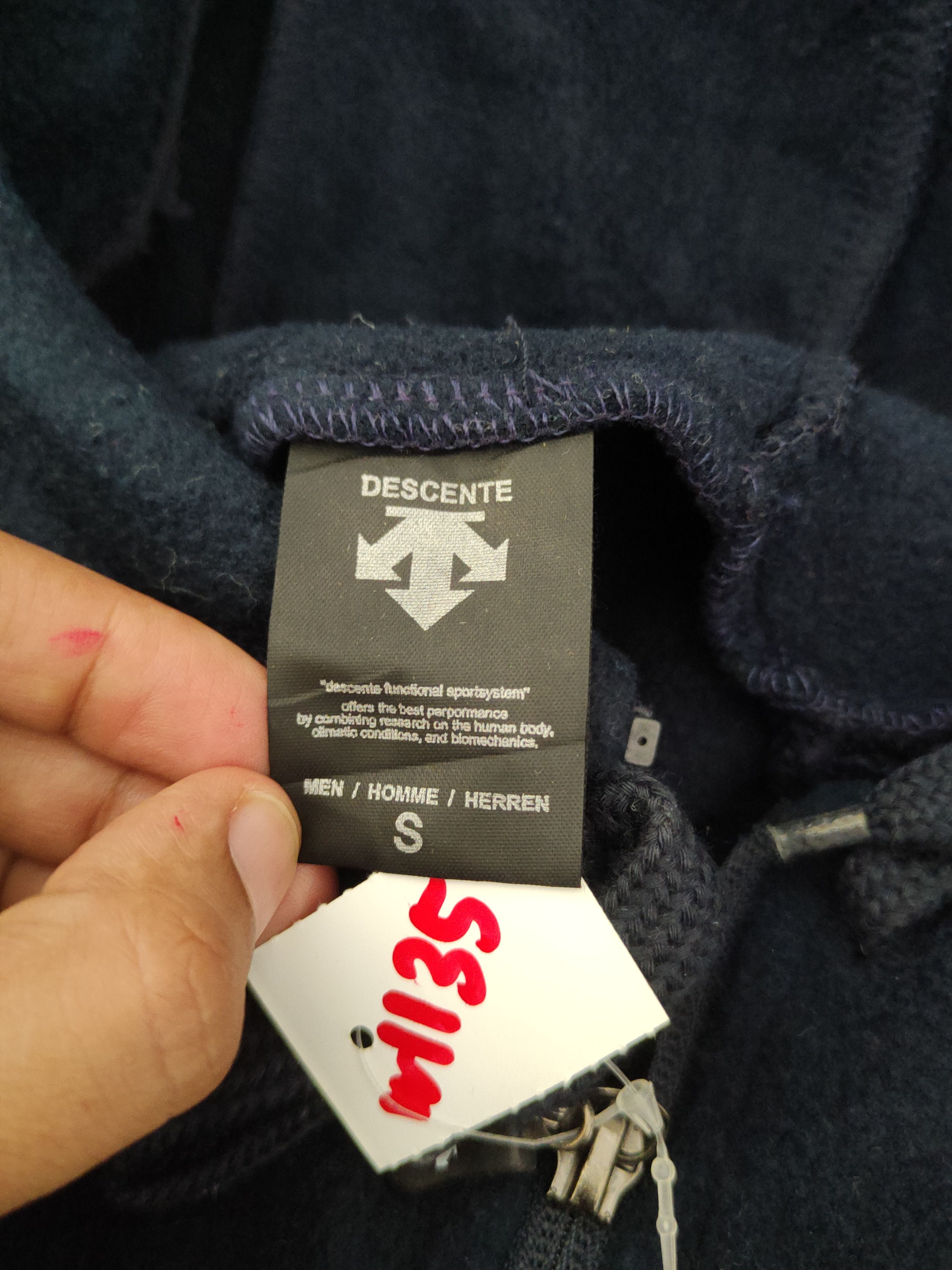 Descente × Japanese Brand × Vintage Descente Navy Hoodie Sweaters #W1135 Size US S / EU 44-46 / 1 - 12 Thumbnail