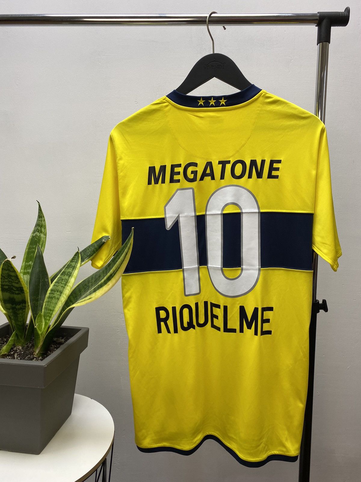 image of Nfl x Soccer Jersey Boca Juniors 2008 10 Riquelme Argentina Nike Soccer Jersey in Yellow (Size Medi