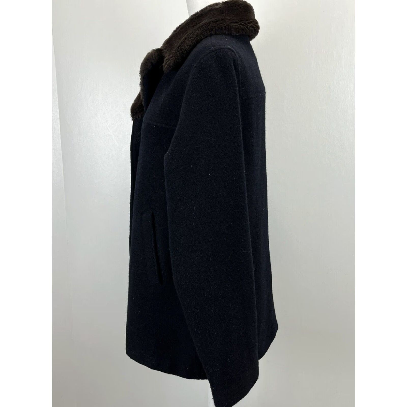 American Eagle Outfitters VINTAGE American Eagle Wool Blend Coat Jacket Blue Womens Medium Faux Fur Collar Y2K Size M / US 6-8 / IT 42-44 - 3 Thumbnail