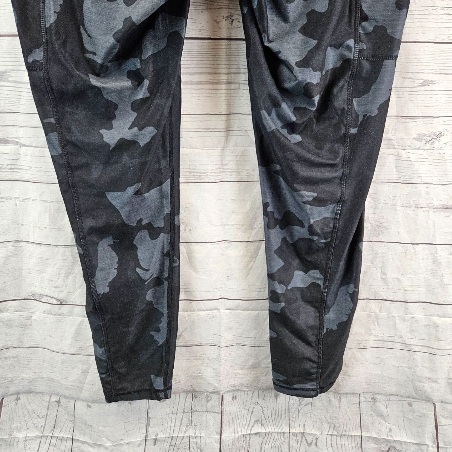Prana VINTAGE Prana Womens Leggings 1X Black Gray Camo Pull On Pockets Size 40" / US 18 - 5 Thumbnail
