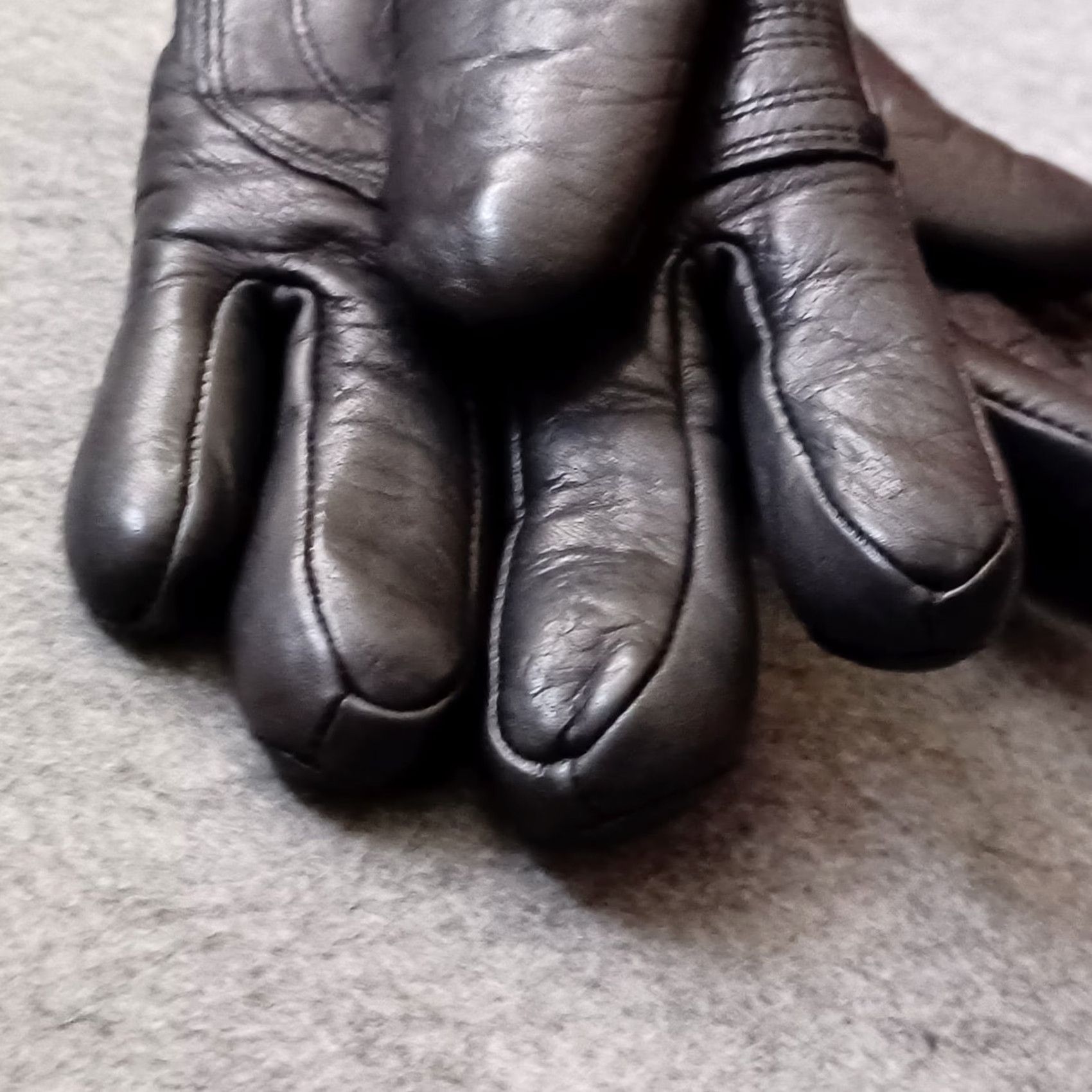 Vintage Leather Gloves Womens S Black Wool Sherpa Lined Puffer Ski Motorcycle Ladies Size ONE SIZE - 7 Thumbnail