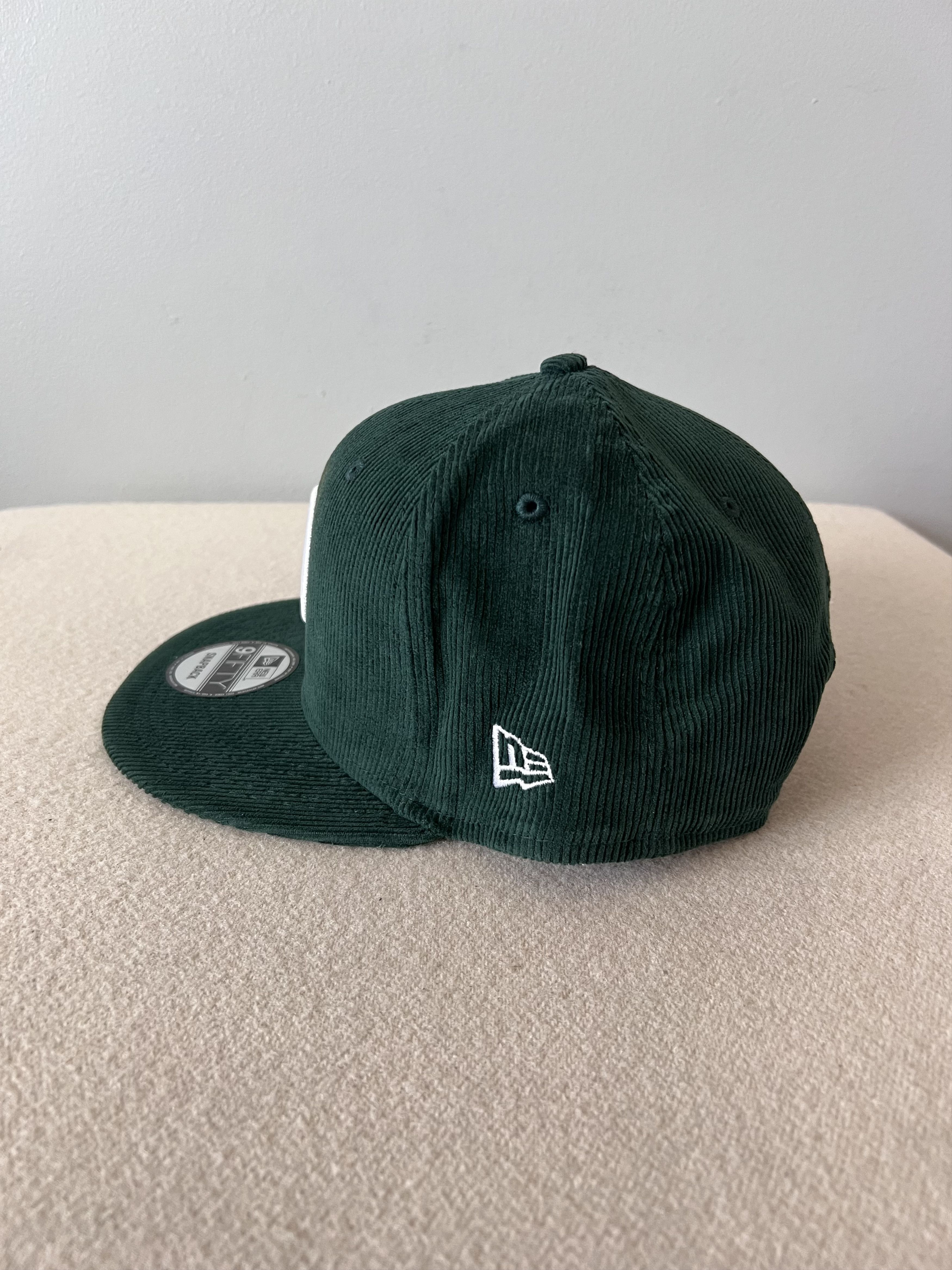 HIDDEN × New Era Hidden NY New Era H Logo Corduroy Snapback Hat in 