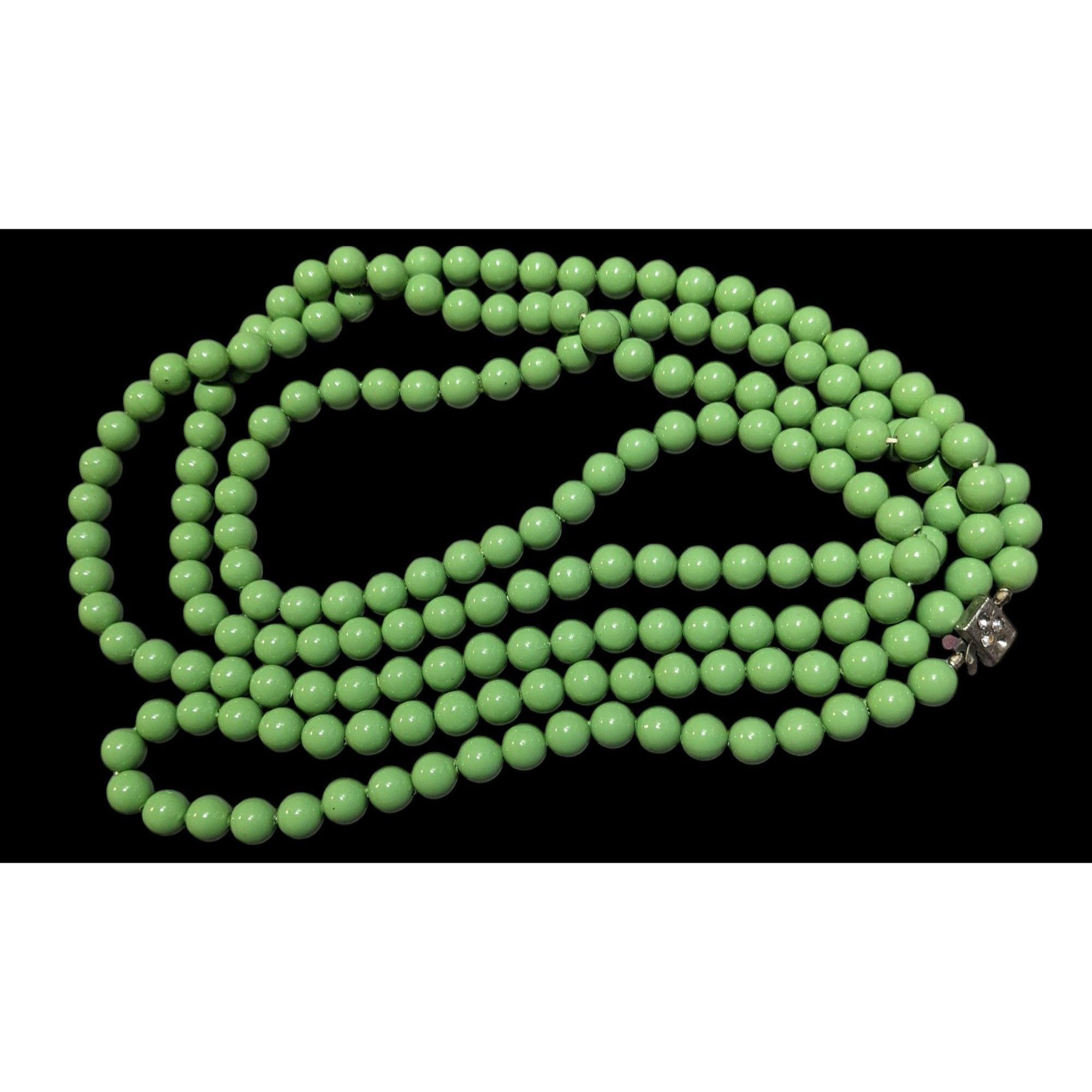 Other Vintage Pea Green Lightweight Beaded Opera Necklace Size ONE SIZE - 2 Thumbnail