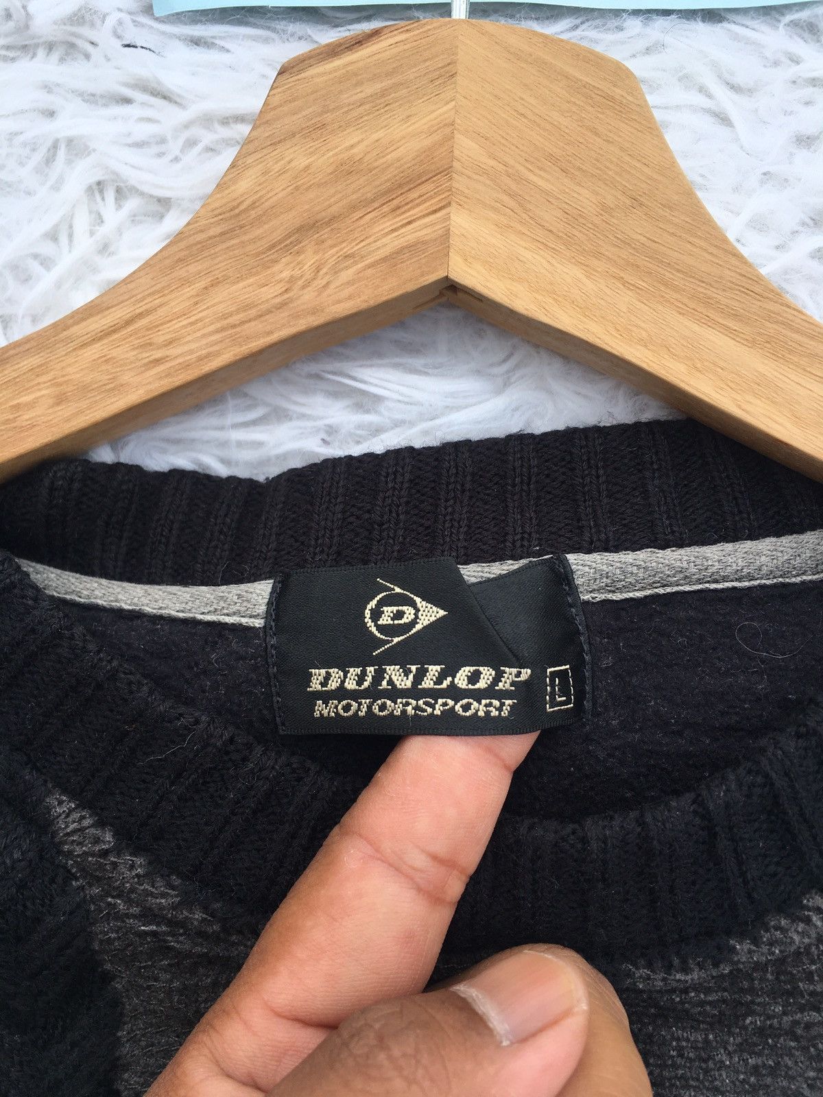 Dunlop Rare Vintage Dunlop Knitted Sweater Size US L / EU 52-54 / 3 - 7 Thumbnail
