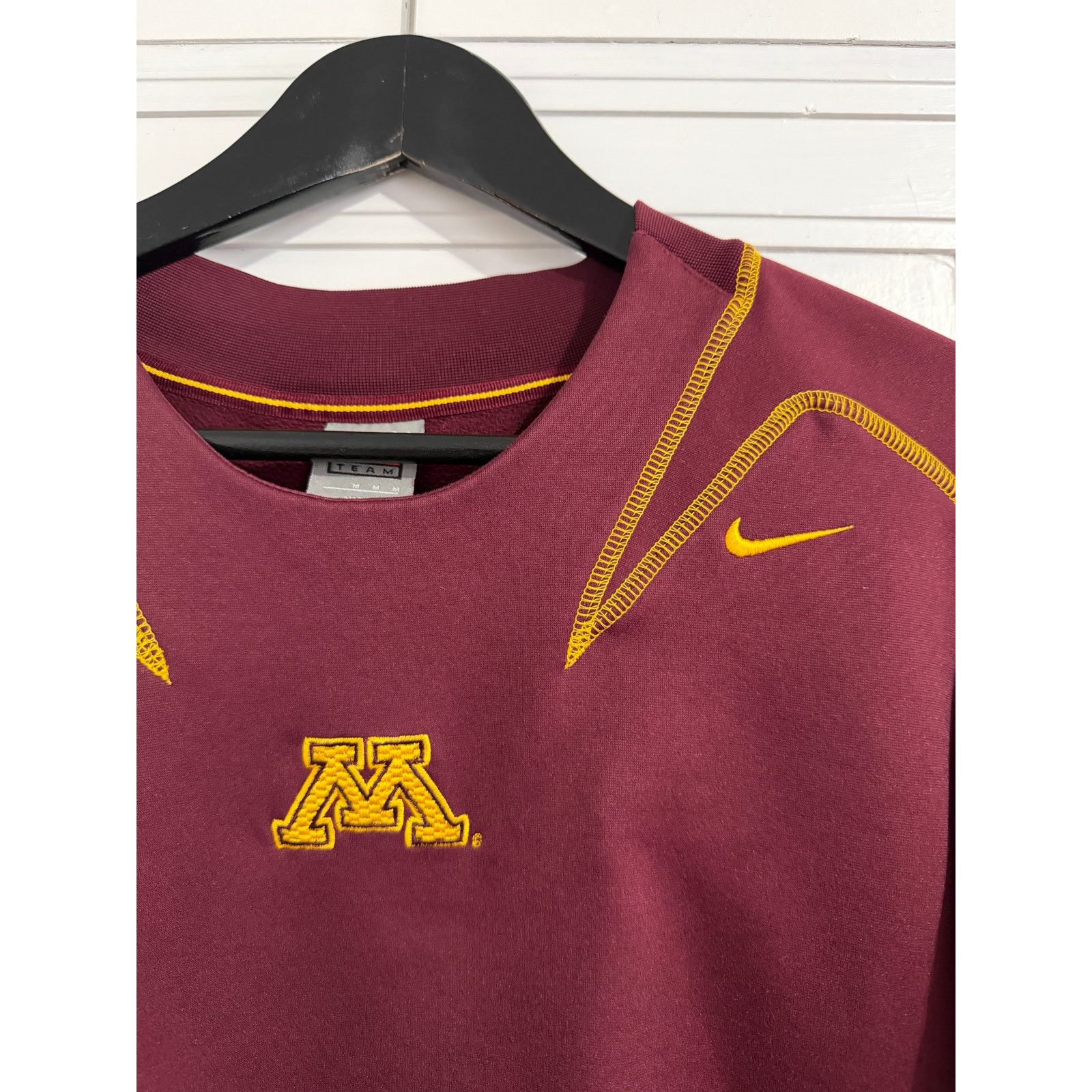 Nike University of Minnesota Gophers NikeFit Sweatshirt Size M Size US M / EU 48-50 / 2 - 2 Thumbnail