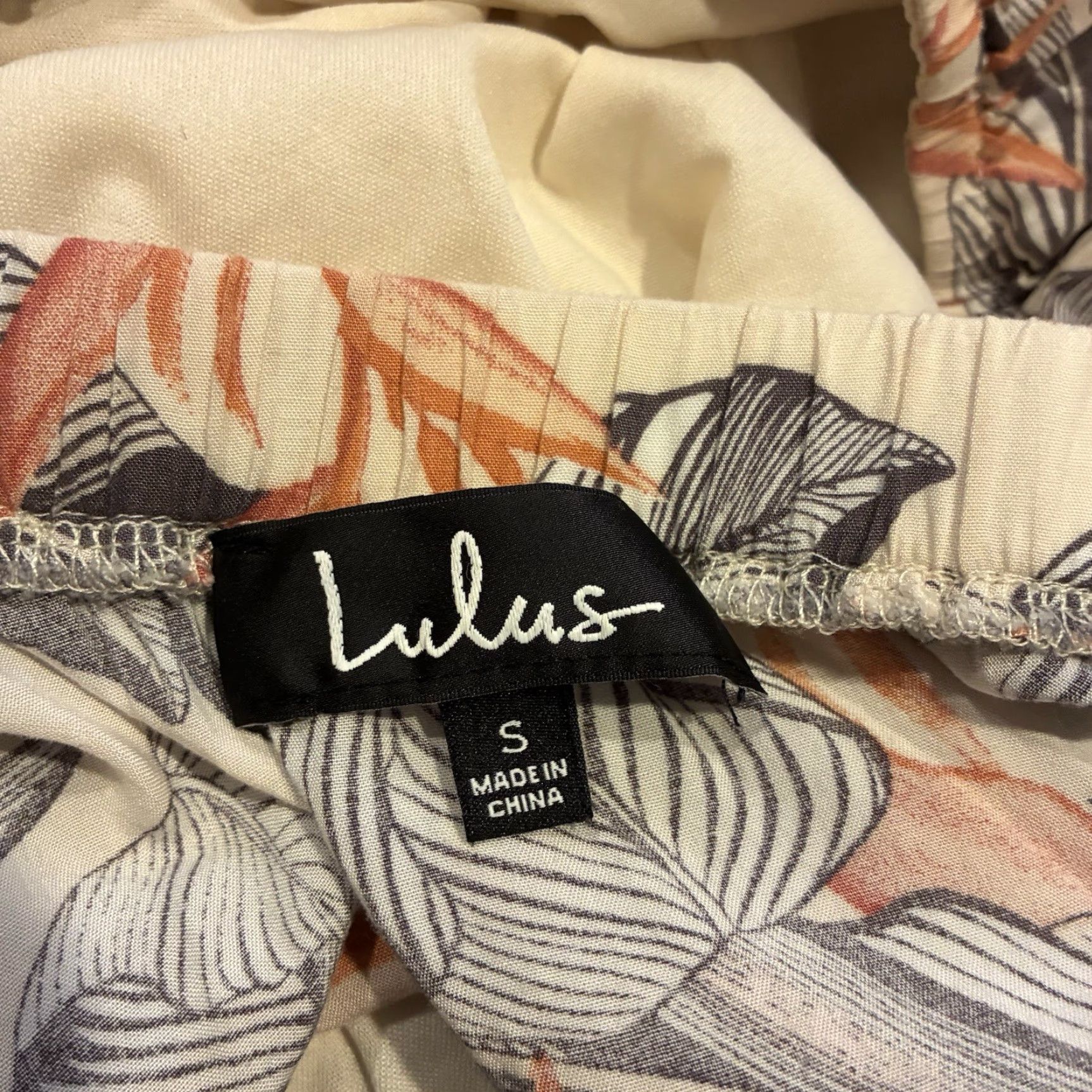 Lulus Lulus Blouse Shirt Womens Multicolor 100% Rayon Boat Neck Long Sleeve Size S Regular Tunic Floral Pattern Angell Sleeve Size S / US 4 / IT 40 - 5 Thumbnail
