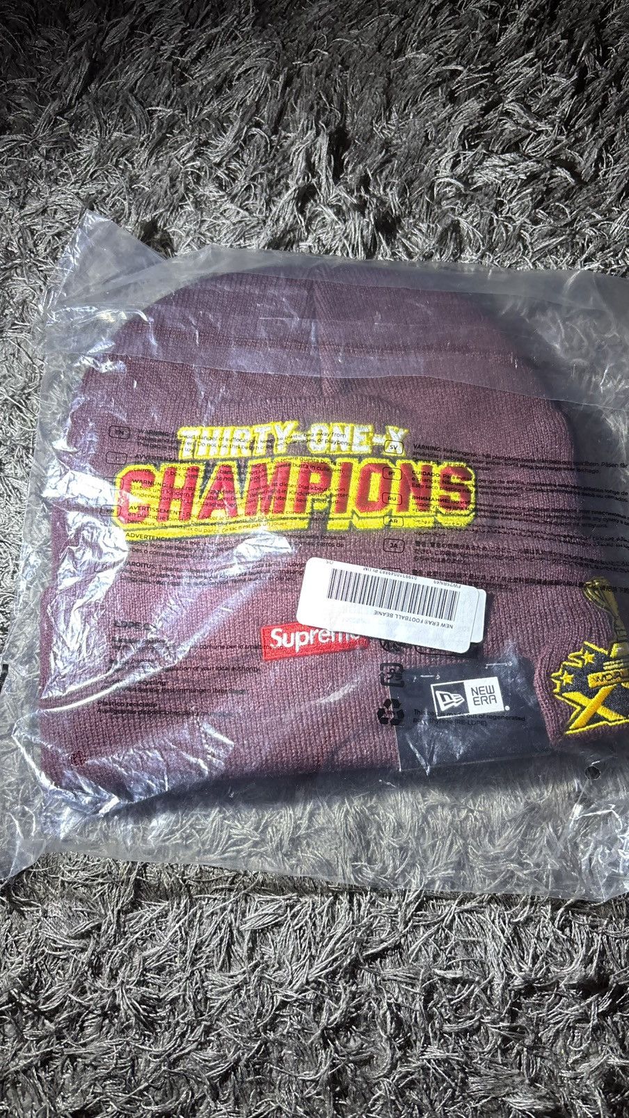 New Era × Supreme “Football” Beanie, Cardinal Red/Plum (F/W 2025, Week 16) Size ONE SIZE - 4 Thumbnail
