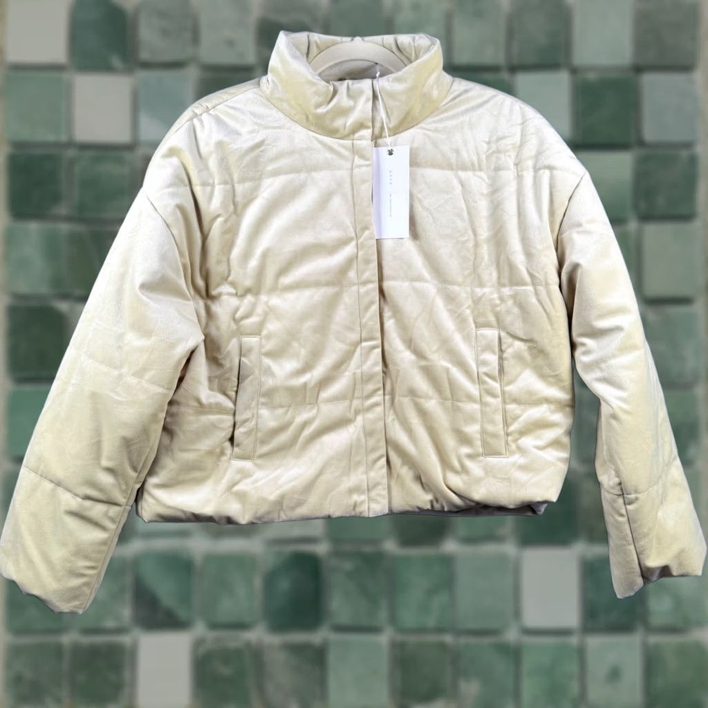 Vintage Lush Puffer Jacket Women Small Ice Green Velvet Quilted Snap Front NWT Cabincore 90s Y2K Vintage No Size S / US 4 / IT 40 - 1 Thumbnail