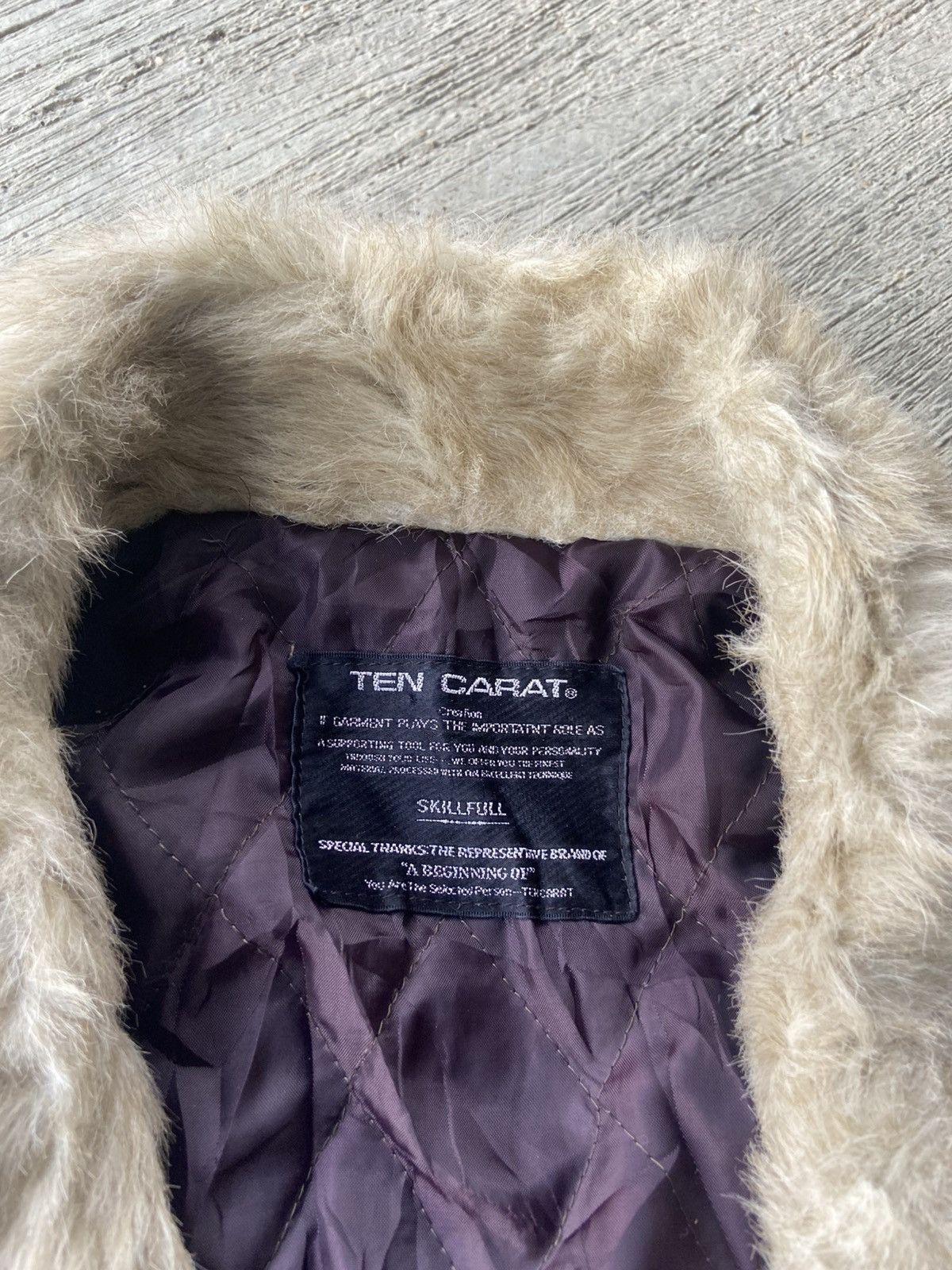 If Six Was Nine Ten Carat fur collar Size US L / EU 52-54 / 3 - 4 Thumbnail