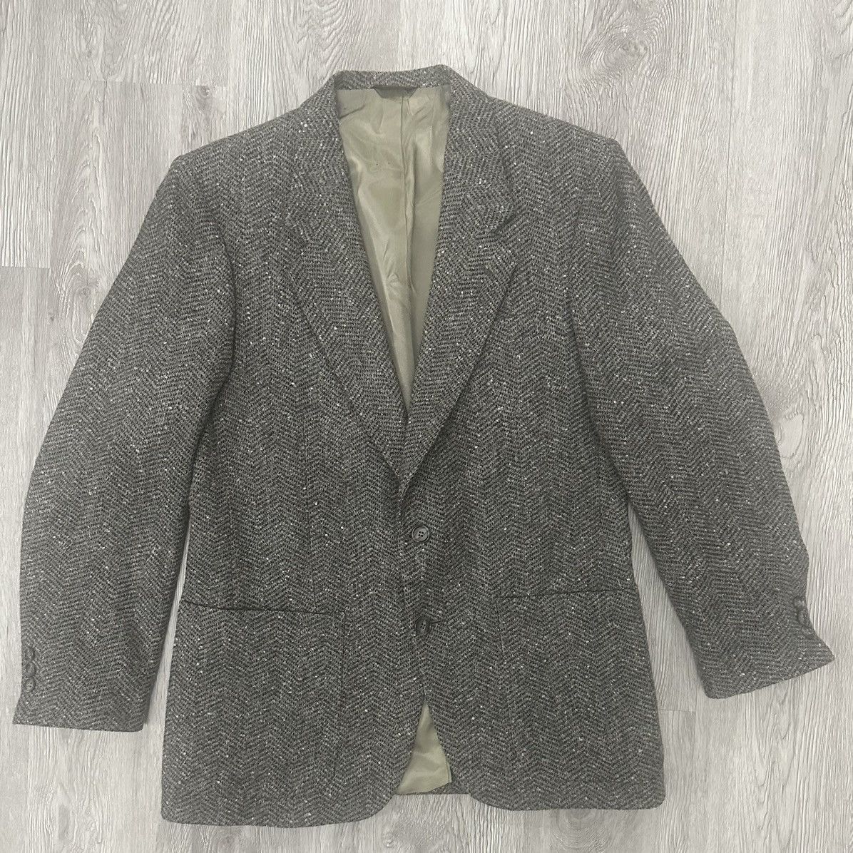 Daniel Hechter × Designer × Vintage Vintage Daniel Hechter 100% Wool Gray Tweed Herringbone Coat Size US S / EU 44-46 / 1 - 1 Thumbnail