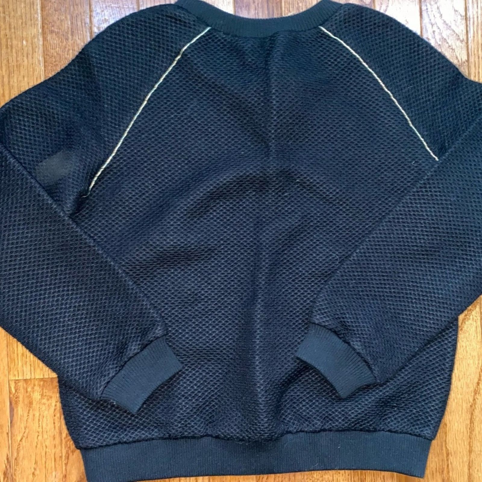 United Arrows UNITED ARROWS Tokyo $189 Textured Black Crewneck Gold Trim S Size S / US 4 / IT 40 - 11 Thumbnail