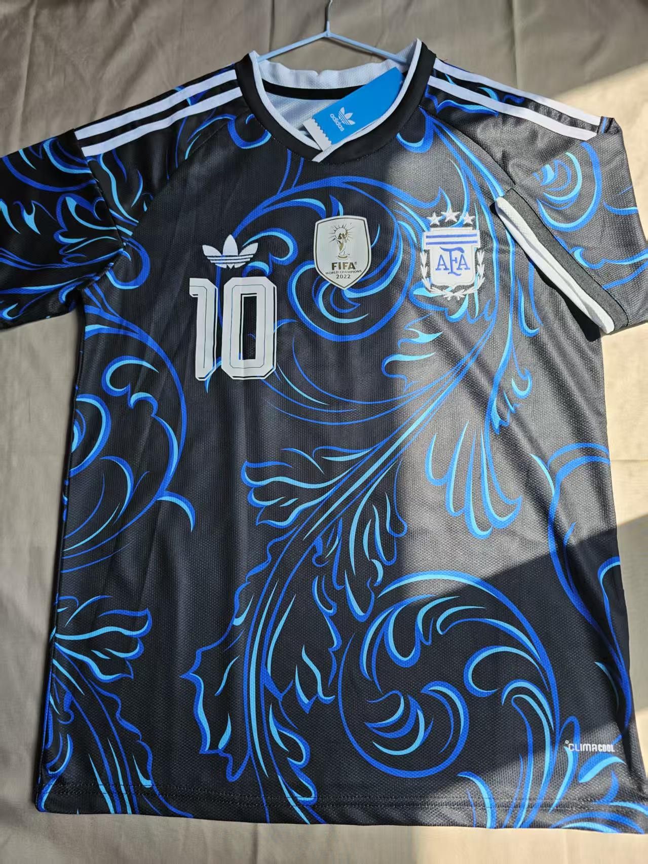 Other 2026 Argentina #10 Messi Jersey Away XL Size US XL / EU 56 / 4 - 1 Thumbnail